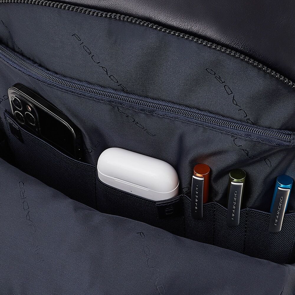 Piquadro Blue Square Revamp Laptoprucksack mit iPad®-Fach, RFID-Blocker Nachtblau Piquadro Blue Square Revamp Laptoprucksack mit iPad®-Fach, RFID-Blocker Nachtblau