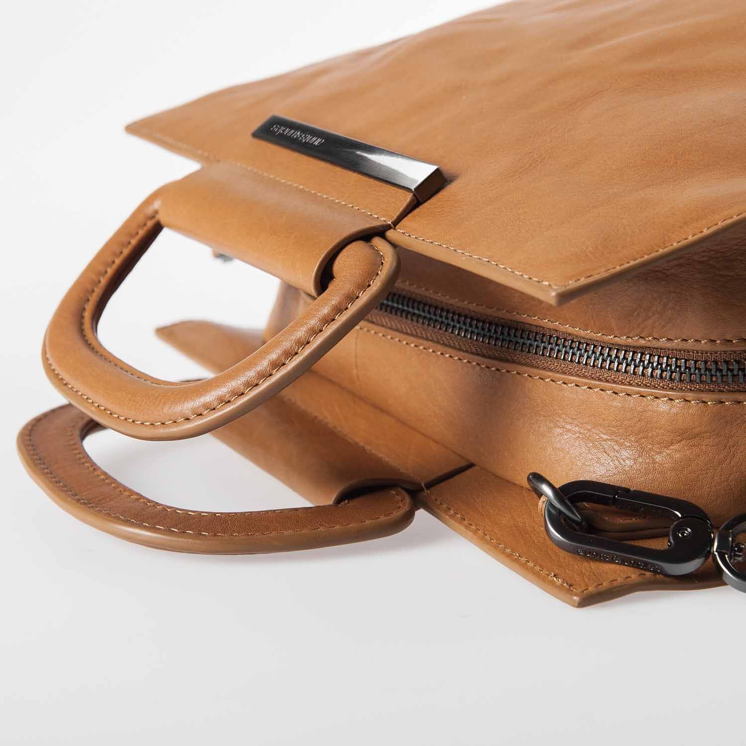 aunts & uncles Grandma's Luxury Club Mrs. Brioche Handtasche caramel