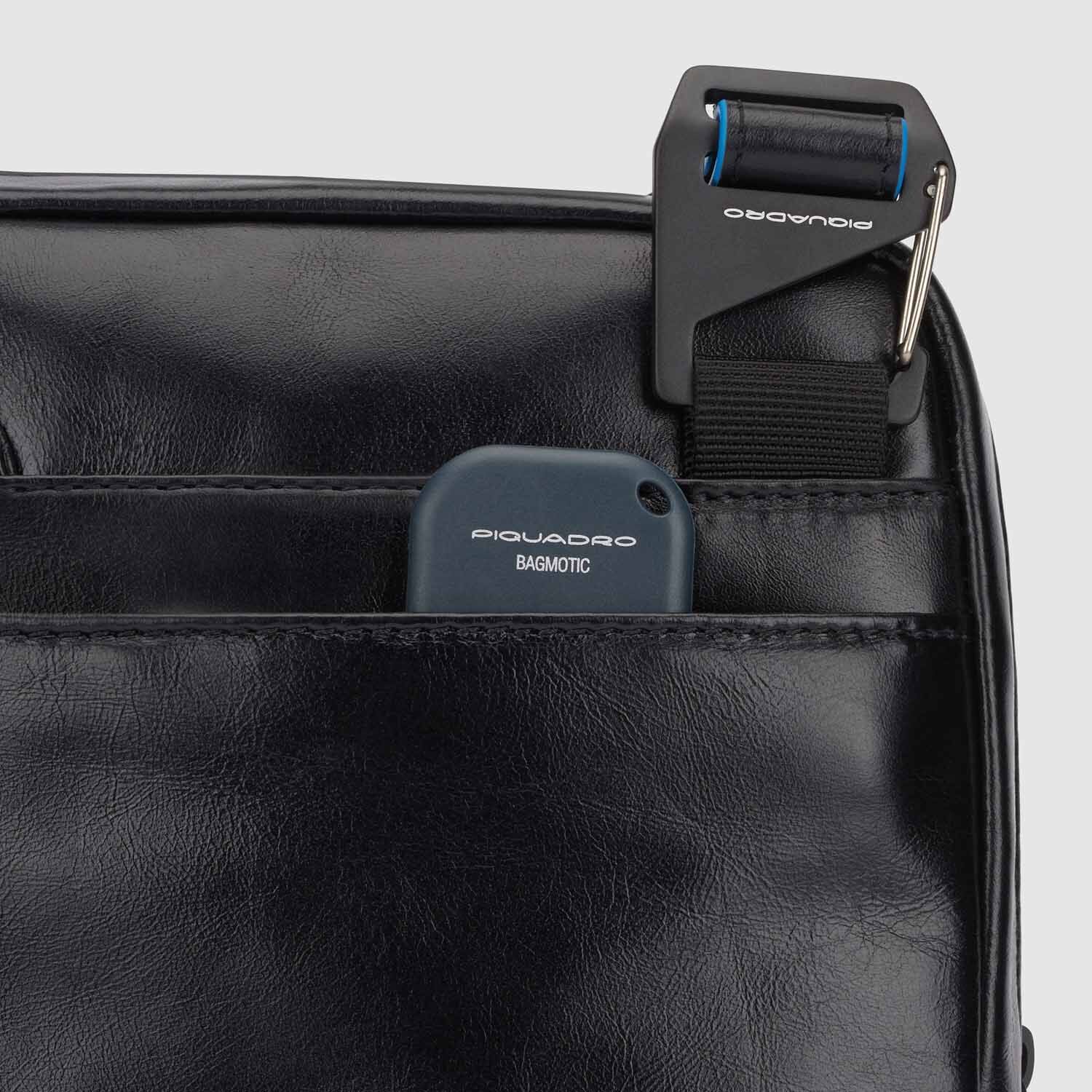 Piquadro Blue Square Revamp Umhängetasche mit iPad®-Fach Schwarz