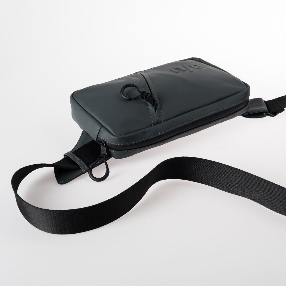 aunts & uncles Japan Nishi Mito Gürteltasche dark shadow