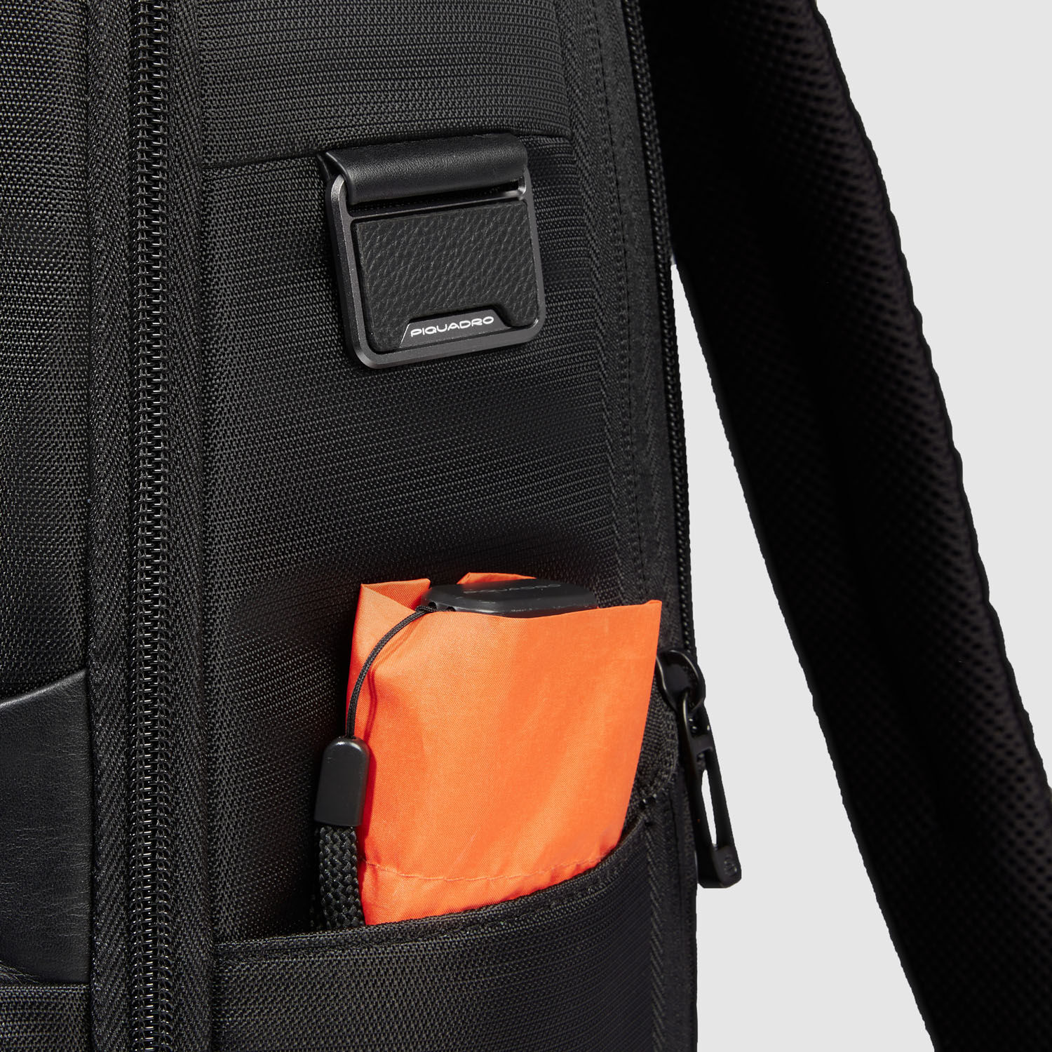 Piquadro W129 Reiserucksack mit Laptop-Fach 14" Schwarz