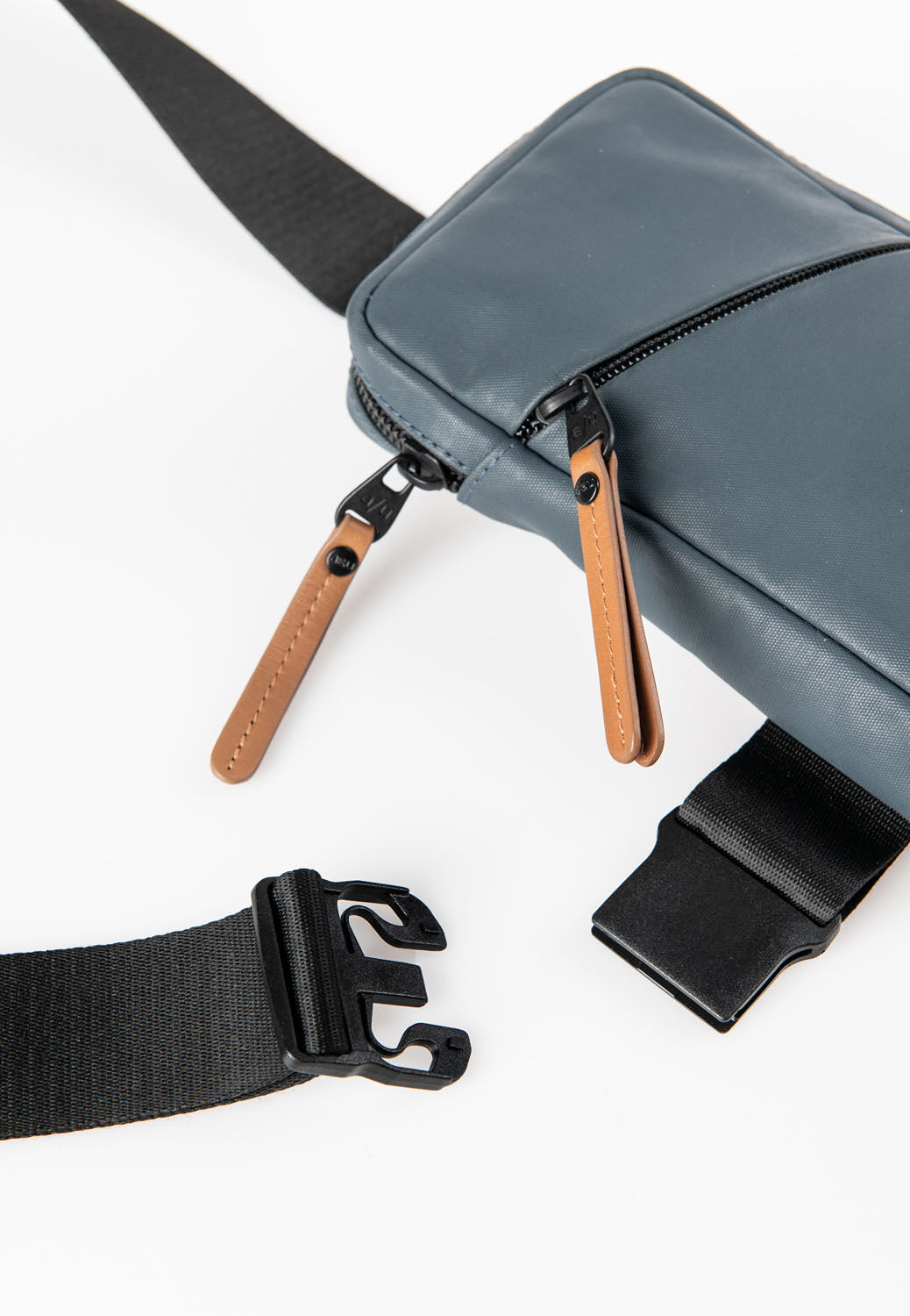 aunts & uncles Japan Iwako Crossbag / Phonebag cosmic void aunts & uncles Japan Iwako Crossbag / Phonebag cosmic void