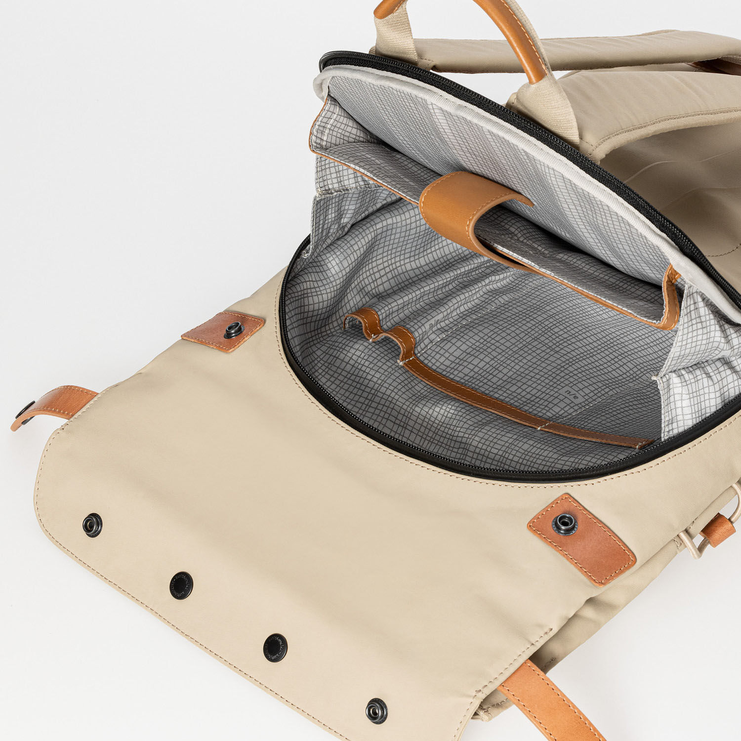 aunts & uncles Japan Yokohama Rolltop Rucksack mit 13" Notebookfach nomad