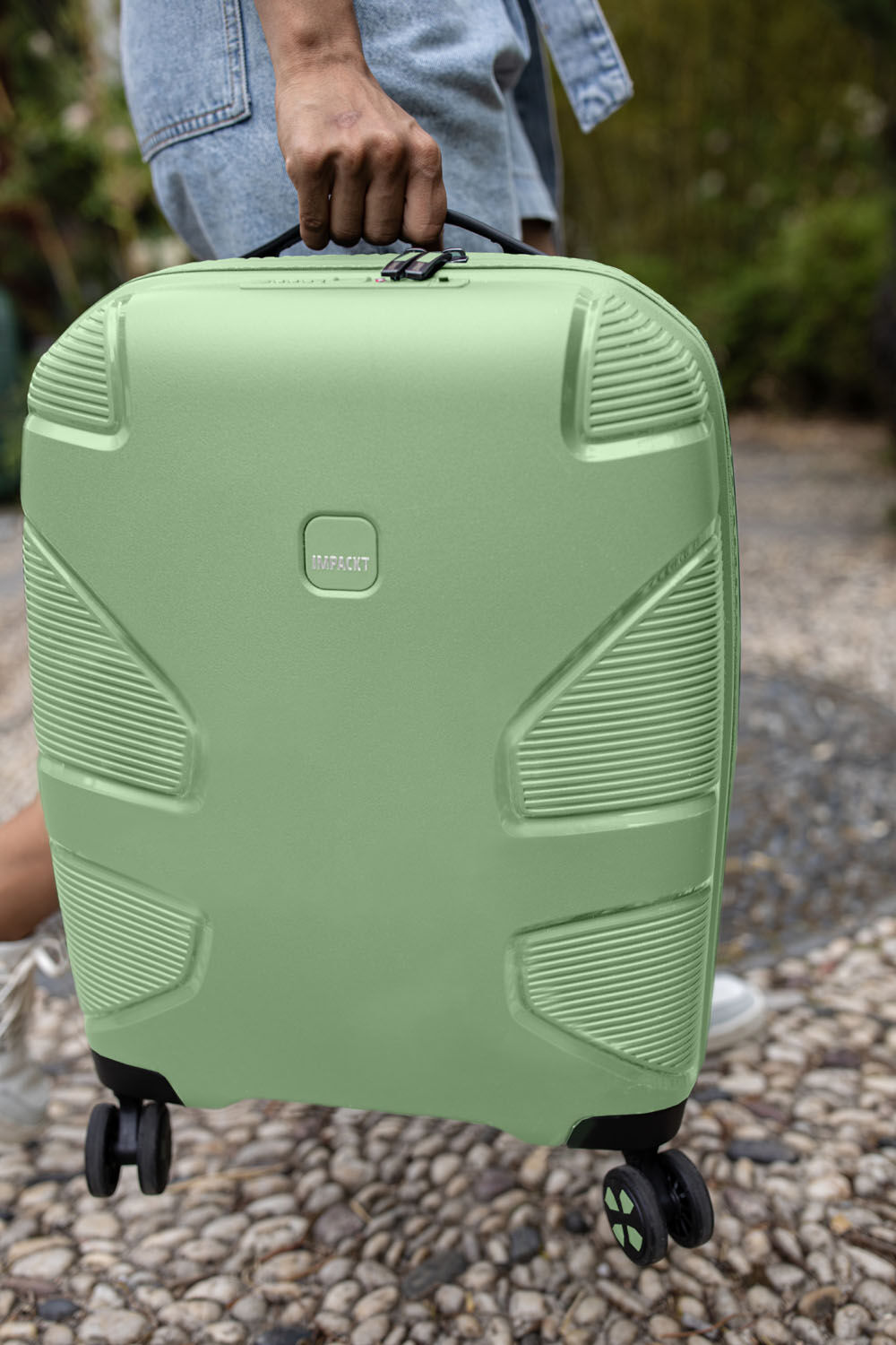 IMPACKT IP1 Koffer M, 4-Rollen Spring green