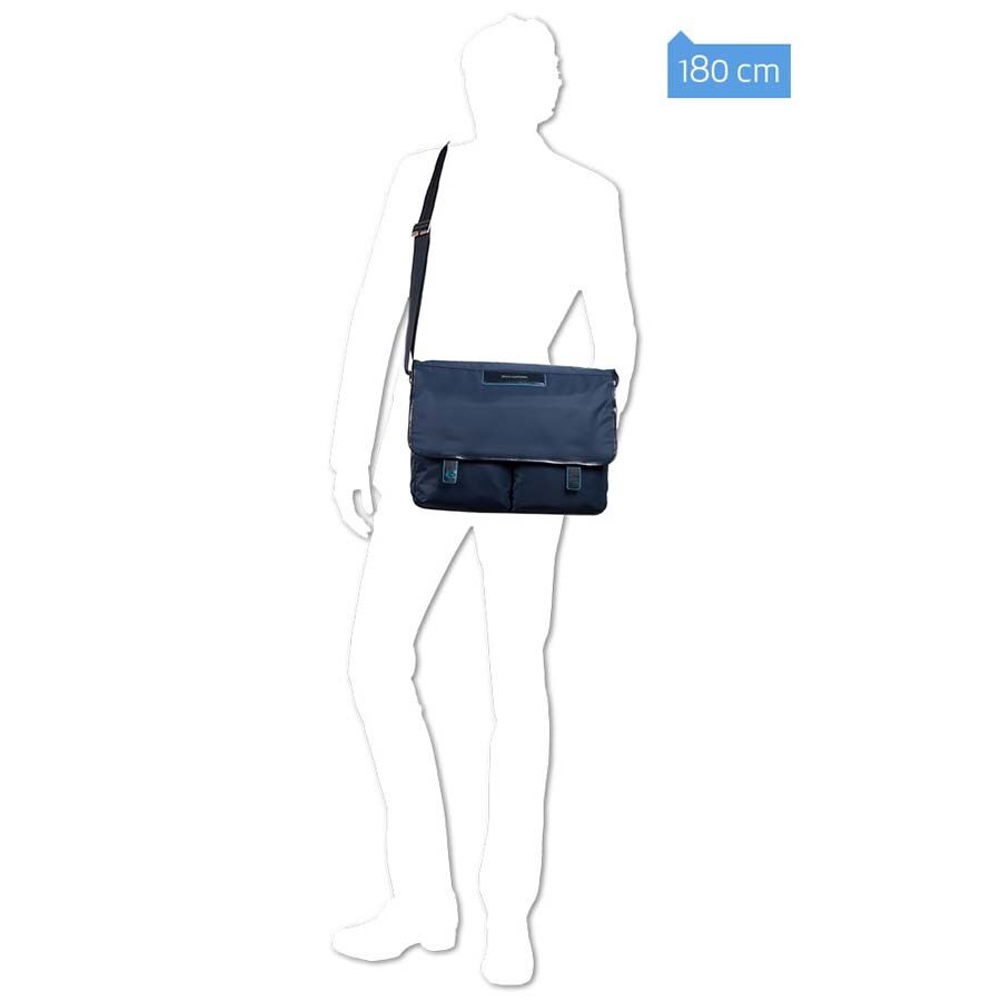 Piquadro Celion Messenger mit zwei Vortaschen und herausnehmbarerPC-, iPad®-Hülle mit Orga-Fächern blau Piquadro Celion Messenger mit zwei Vortaschen und herausnehmbarerPC-, iPad®-Hülle mit Orga-Fächern blau
