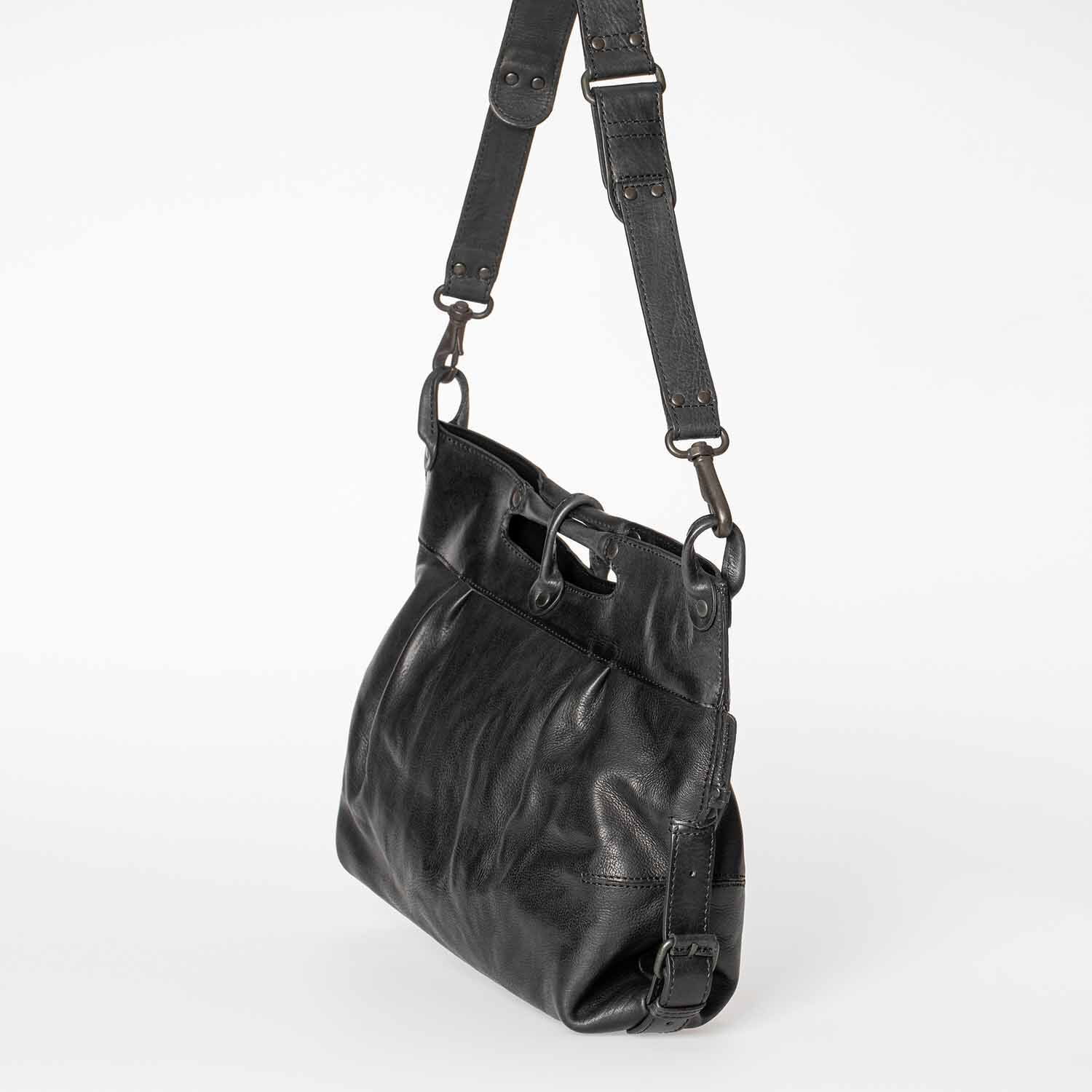 aunts & uncles Grandma's Luxury Club Mrs. Muffin Umhängetasche blacksmoke