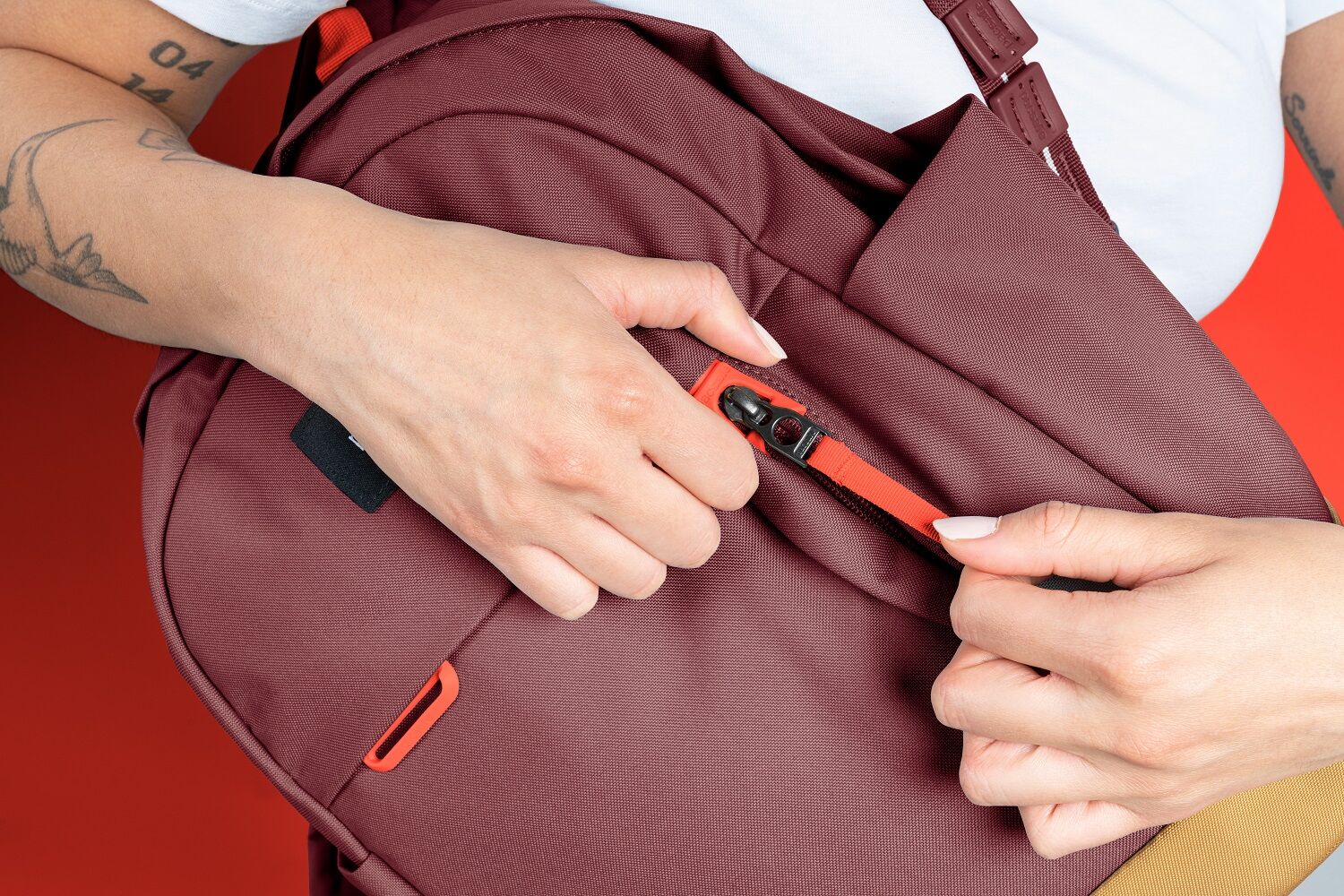 pacsafe GO 15L Anti-Theft Backpack Garnet Red pacsafe GO 15L Anti-Theft Backpack Garnet Red