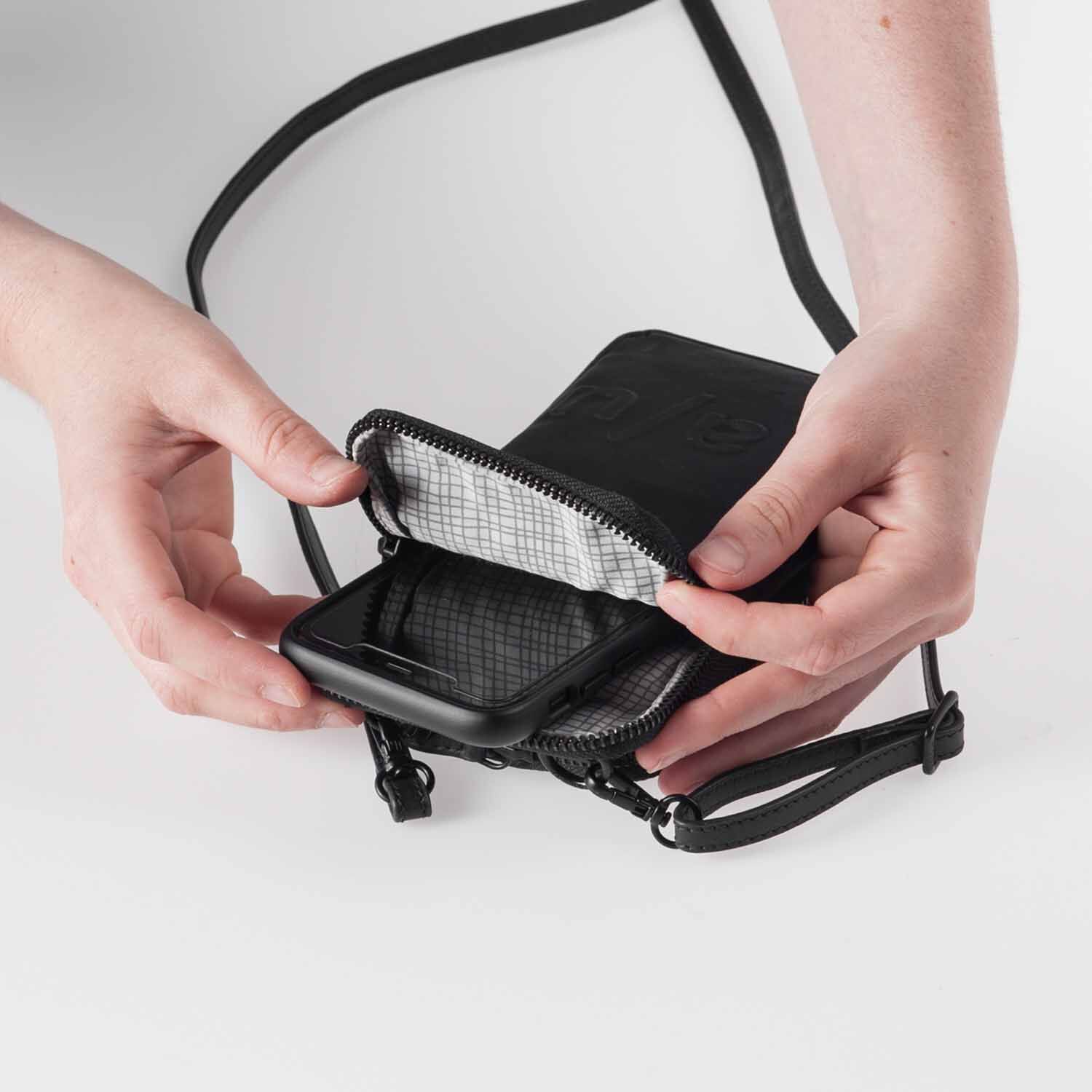 aunts & uncles Japan Uji Phonebag 6,5 Zoll black