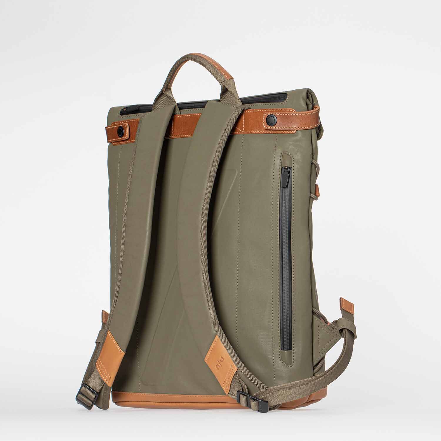 aunts & uncles Japan Yokohama Rolltop Rucksack mit 13" Notebookfach fallen rock