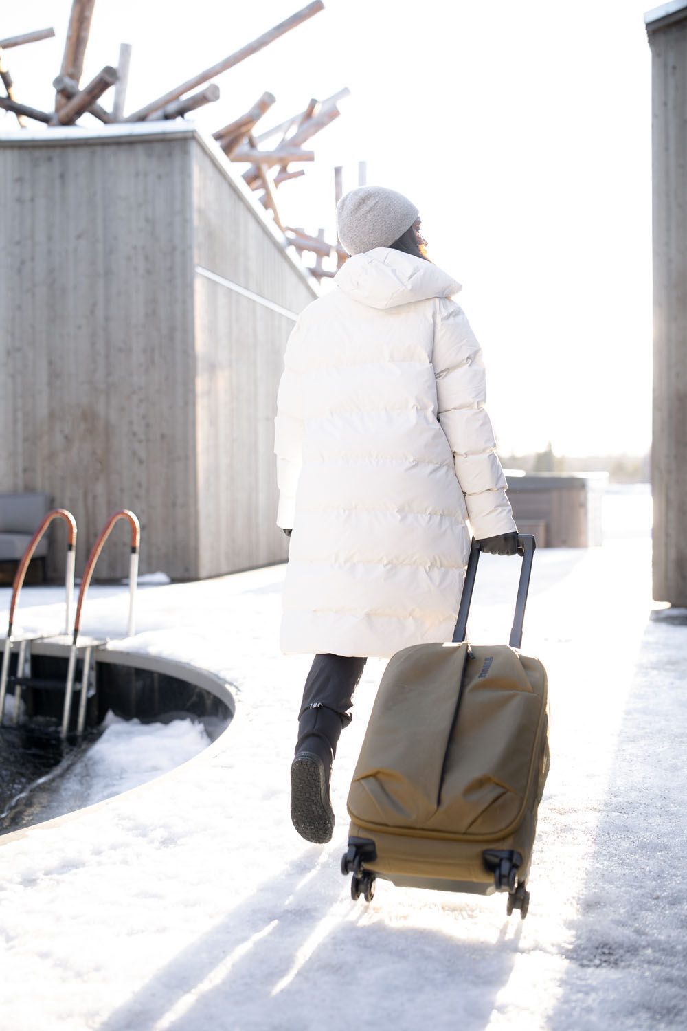 THULE Aion Handgepäck-Rollkoffer 4W Nutria