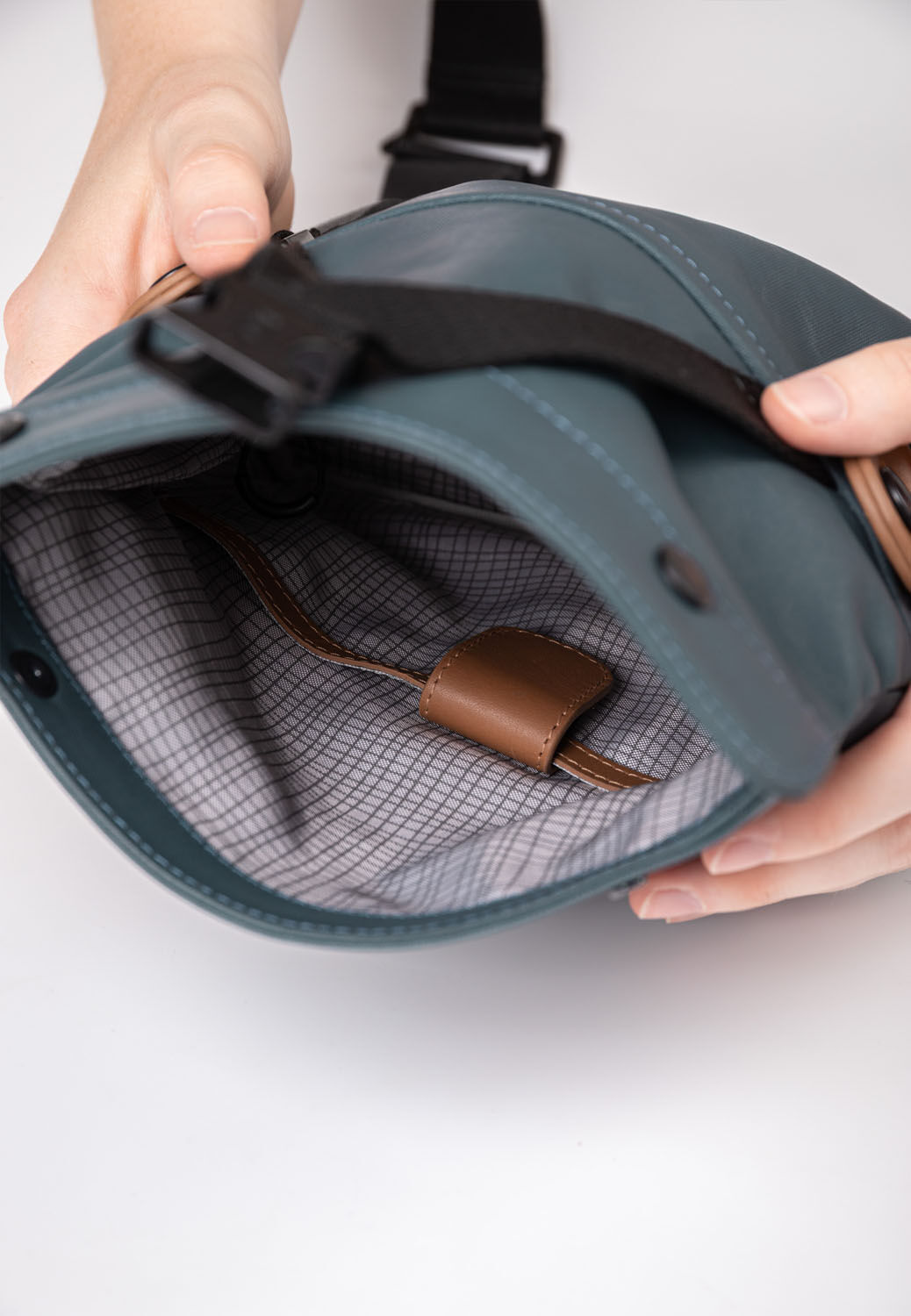 aunts & uncles Japan Tsu Multifunktional: Gürteltasche/Umhängetasche cosmic void aunts & uncles Japan Tsu Multifunktional: Gürteltasche/Umhängetasche cosmic void