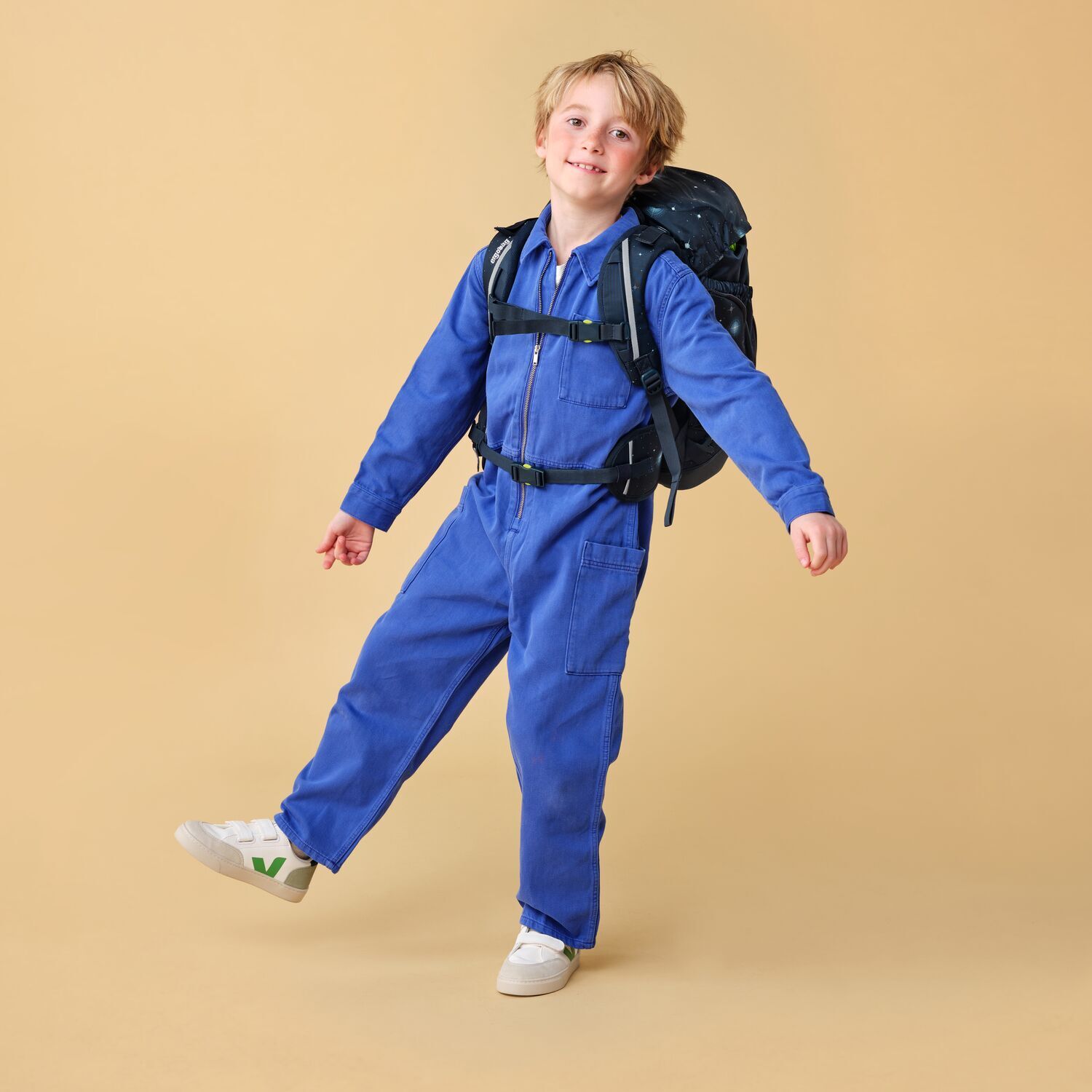 ergobag pack GALAXY GLOW 6-teiliges Schulrucksack-Set 2025 KoBärnikus