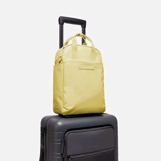 Horizn Studios Shibuya Totepack S Glossy Lemon Horizn Studios Shibuya Totepack S Glossy Lemon