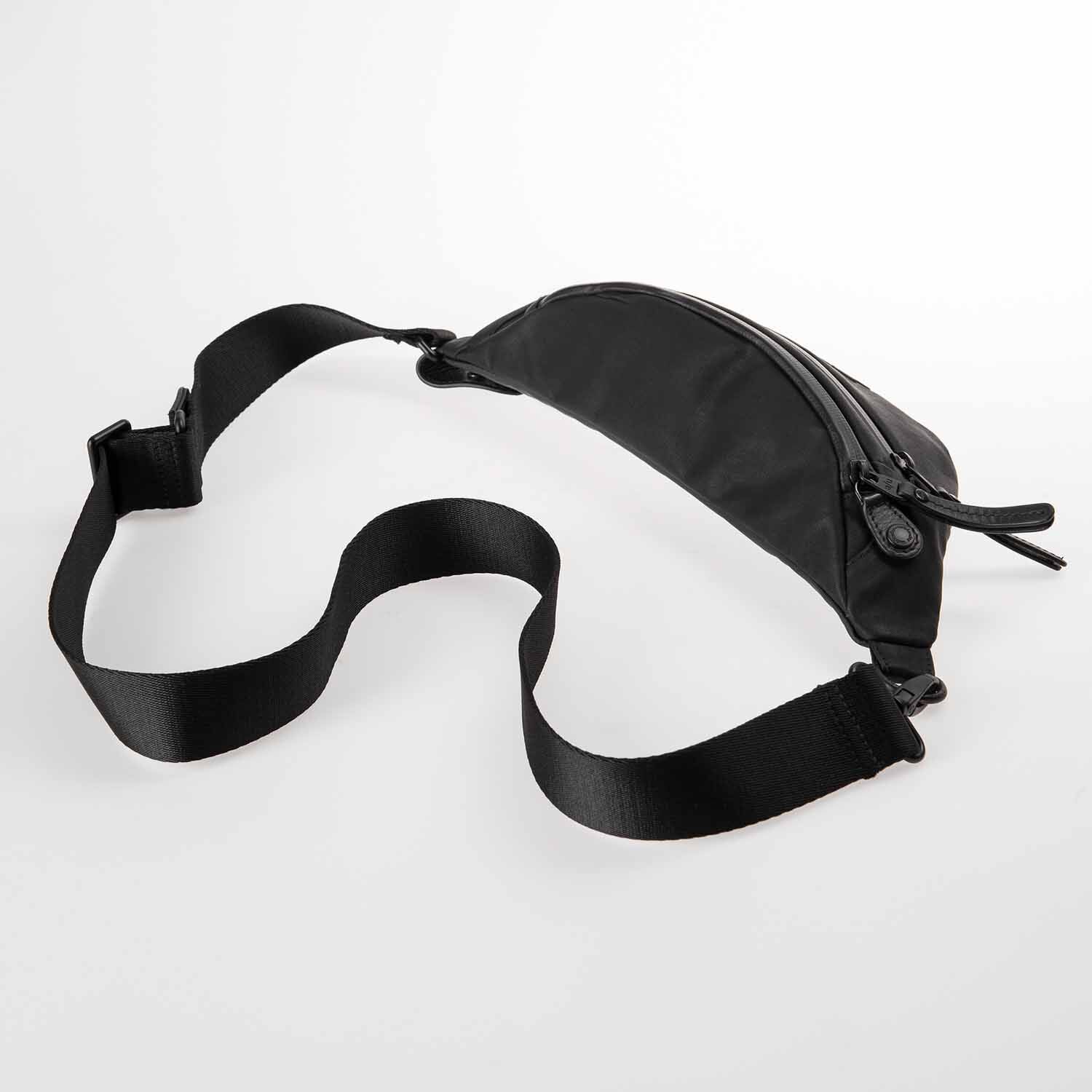 aunts & uncles Japan Ichikawa Gürteltasche black