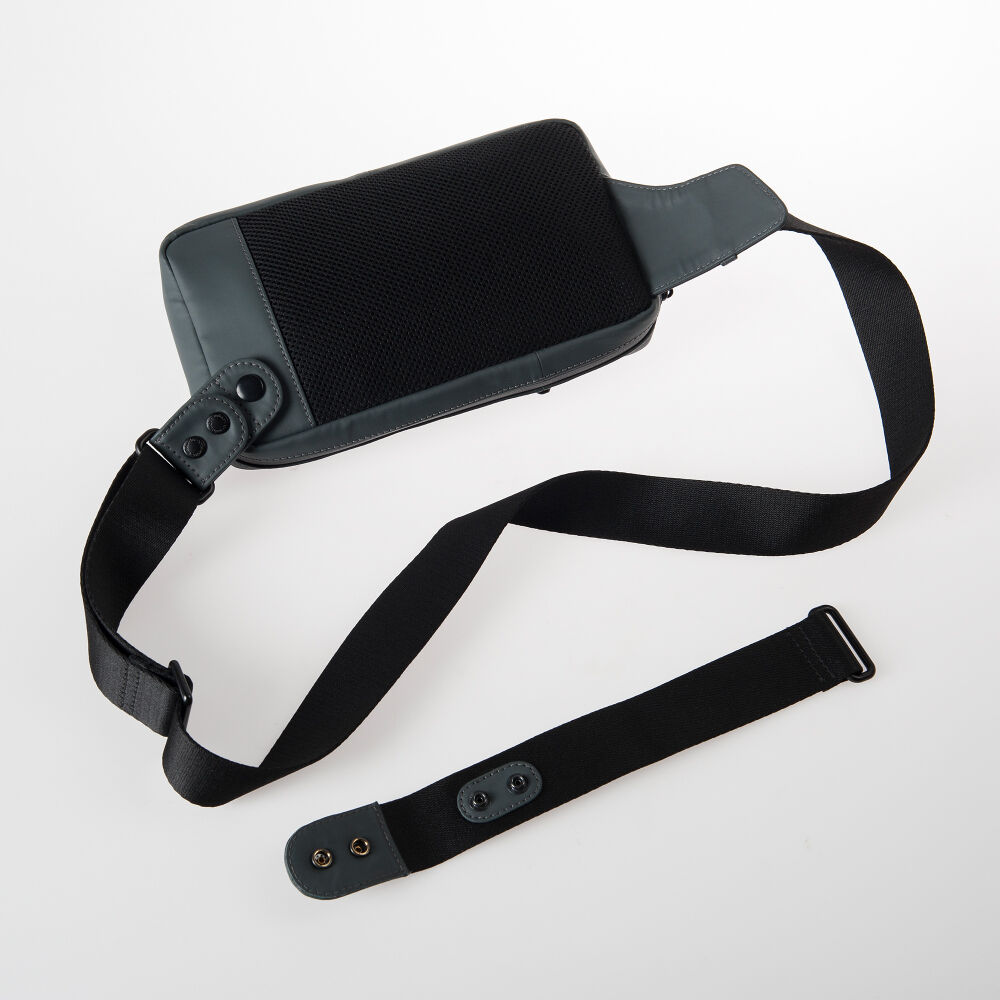 aunts & uncles Japan Nishi Mito Gürteltasche dark shadow