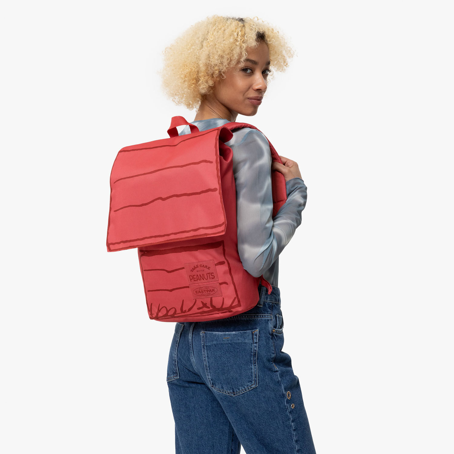 Eastpak Snoopy House Peanuts Doghouse Rucksack rot