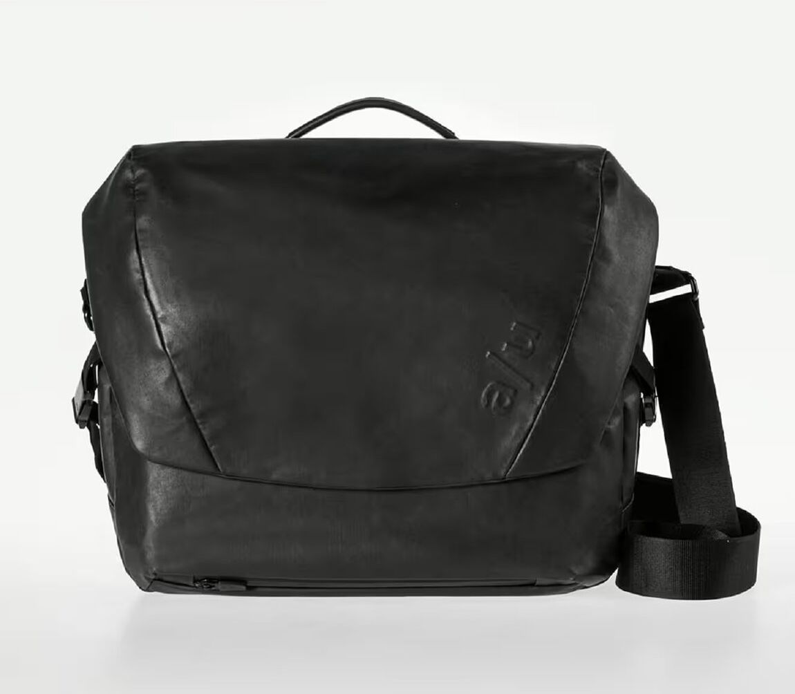 aunts & uncles Japan RE Yamakuni Kuriertasche black