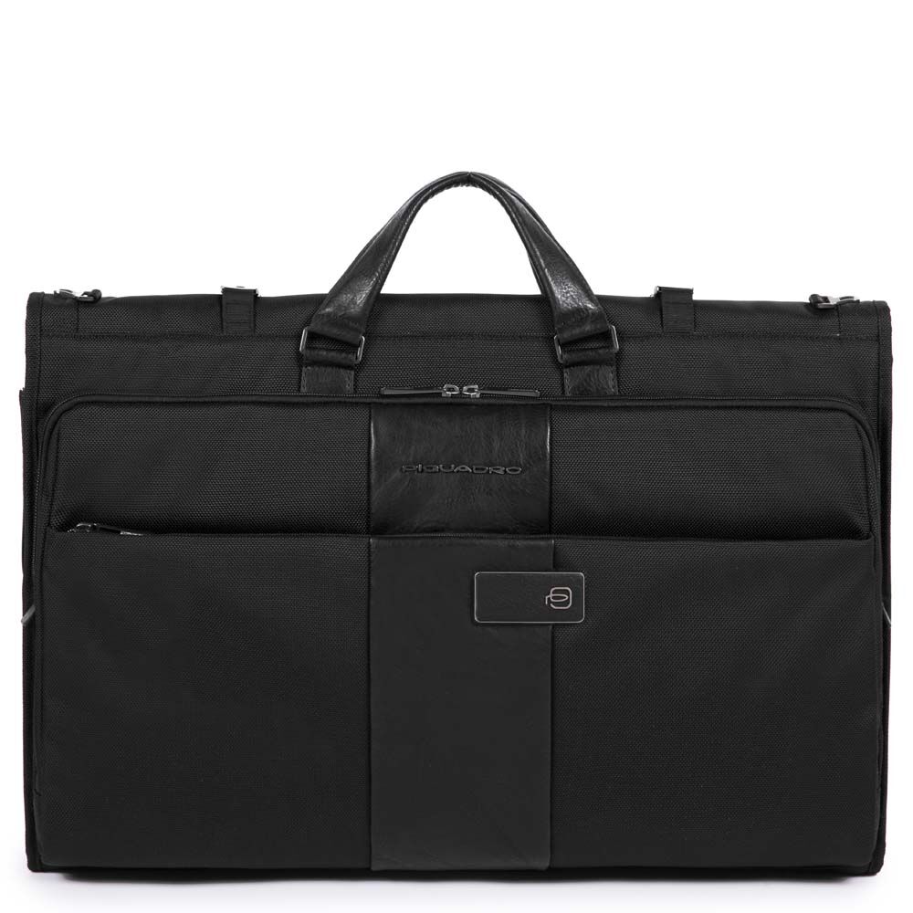 Piquadro Brief 2 Faltbarer Kleidersack aus rezykliertem Stoff schwarz
