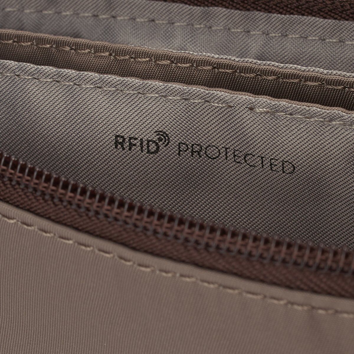 Hedgren Inner City EMMA Crossover 3 cmpt RFID Sepia/Brown Hedgren Inner City EMMA Crossover 3 cmpt RFID Sepia/Brown
