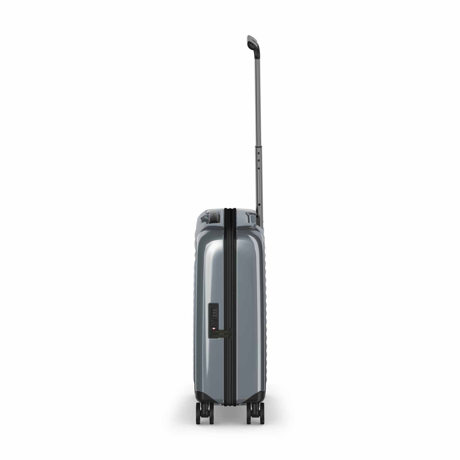 Victorinox Airox Global Hardside Carry-On Silber