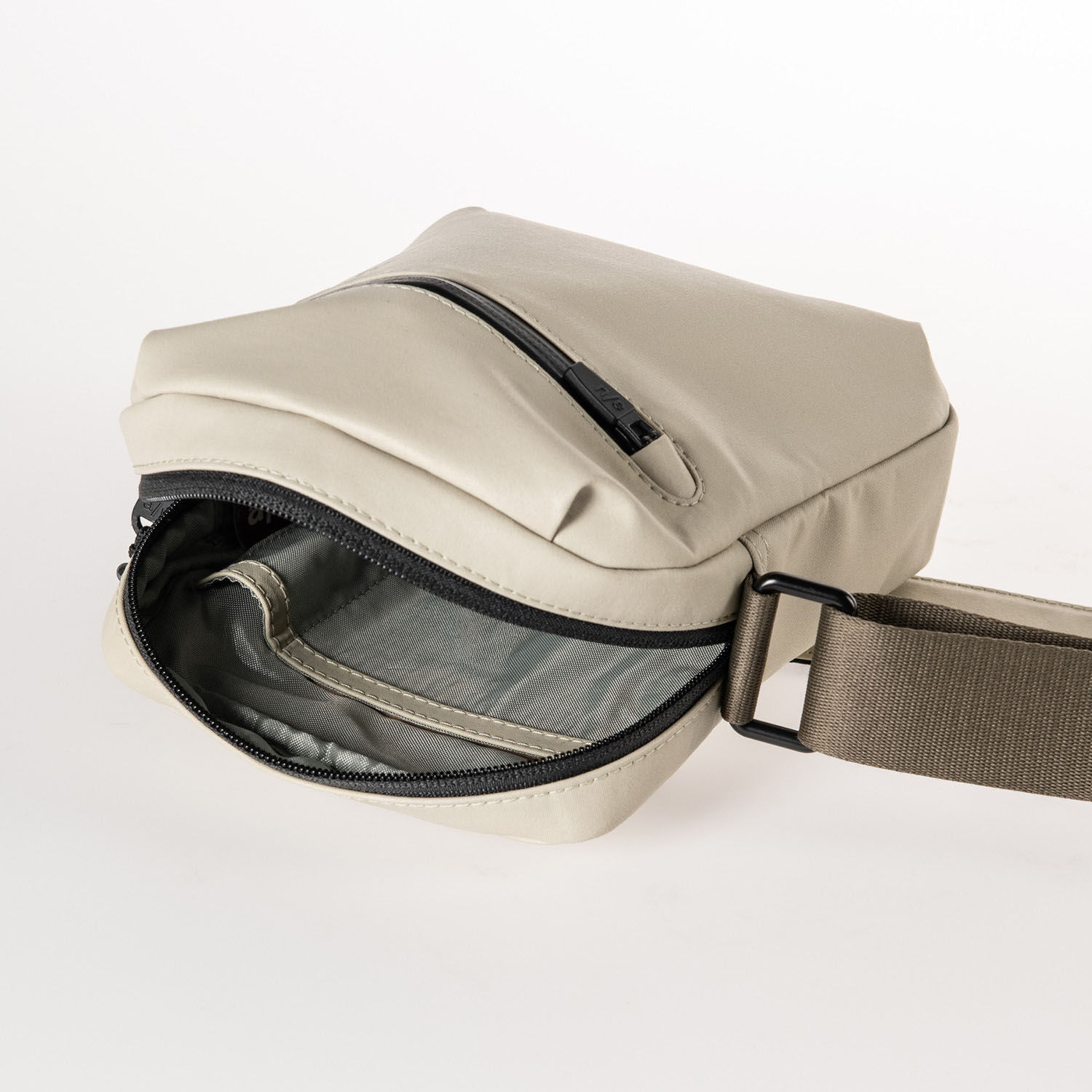 aunts & uncles Japan RE Onga Dust