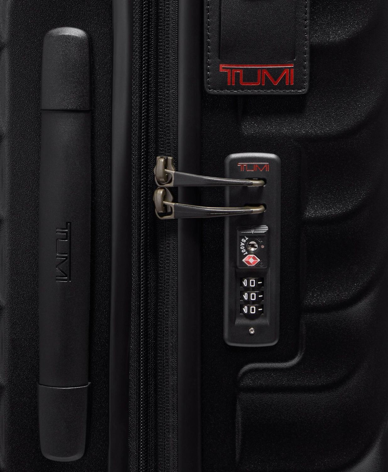 Tumi 19 Degree Erweiterbarer Aufgabekoffer für Kurzreisen 66cm, matte + GRATIS HOTELGUTSCHEIN Black Texture