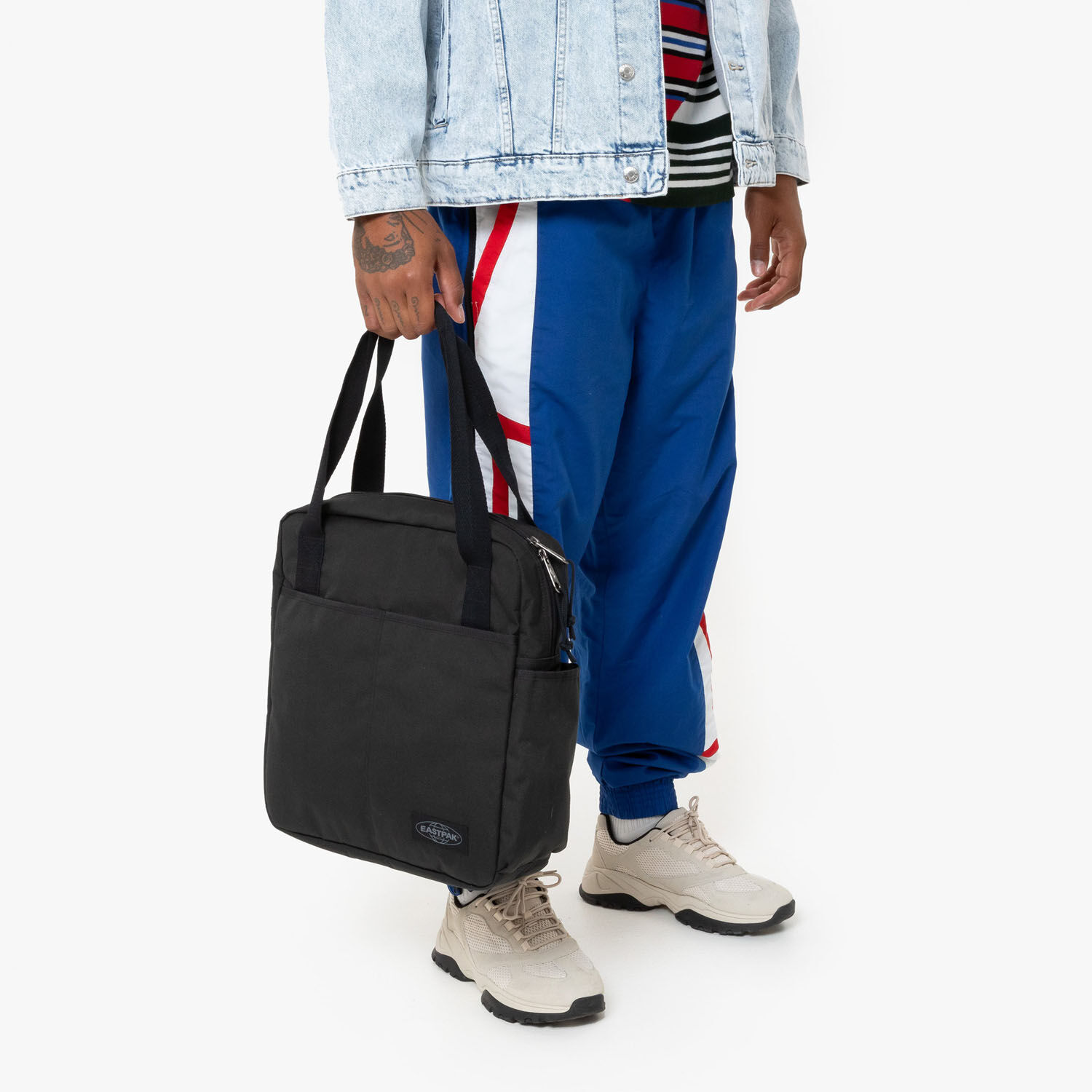 Eastpak OPTOWN TOTE Umhängetasche Optown Black Eastpak OPTOWN TOTE Umhängetasche Optown Black