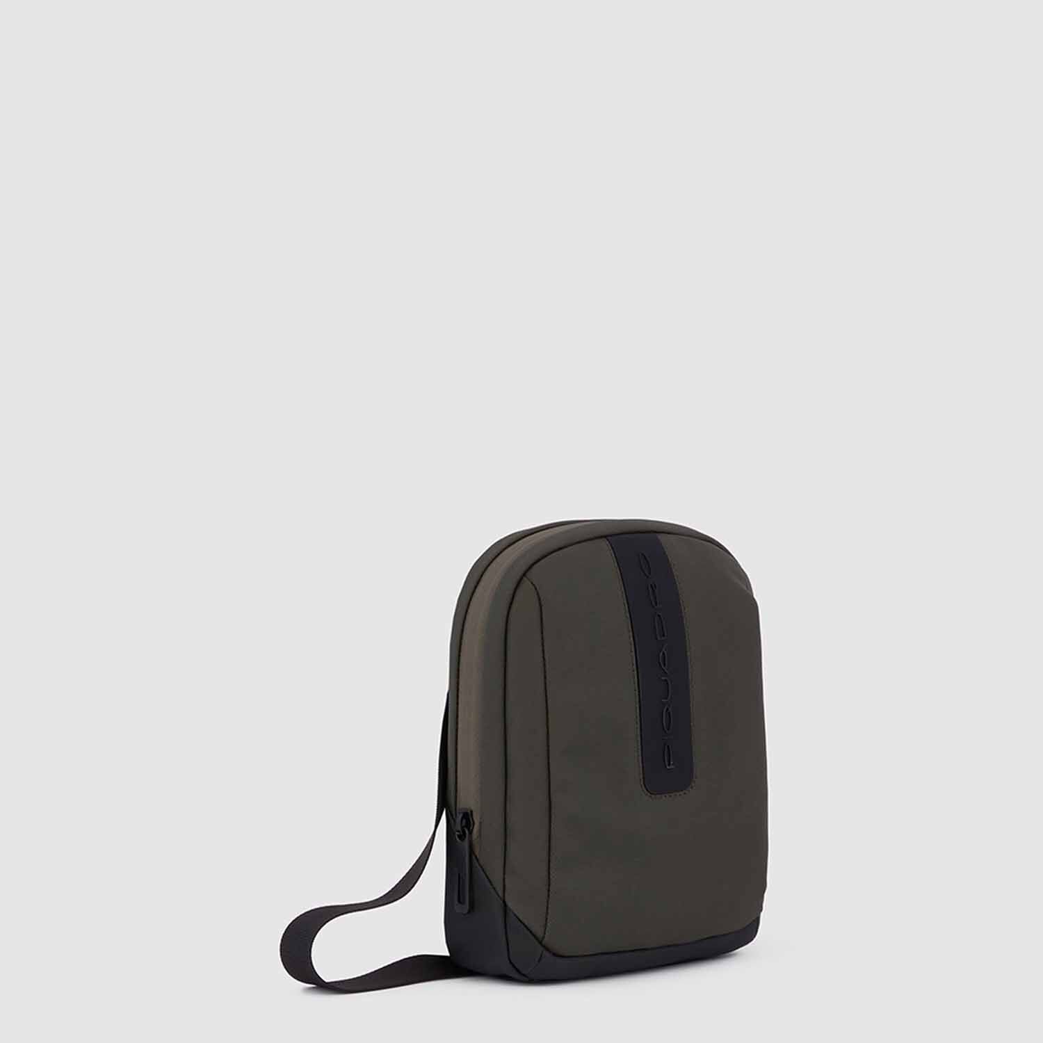 Piquadro Hìdor Umhängetasche mit wasserdichter Tasche Schwarz Piquadro Hìdor Umhängetasche mit wasserdichter Tasche Schwarz