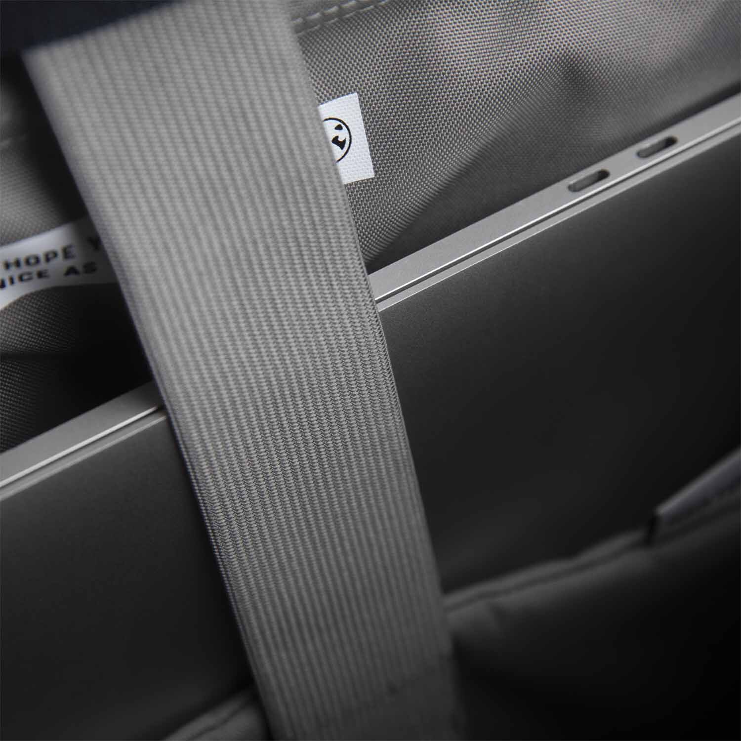 kattbjørn Rolltop mit 15" Laptopfach Asphalt Grey