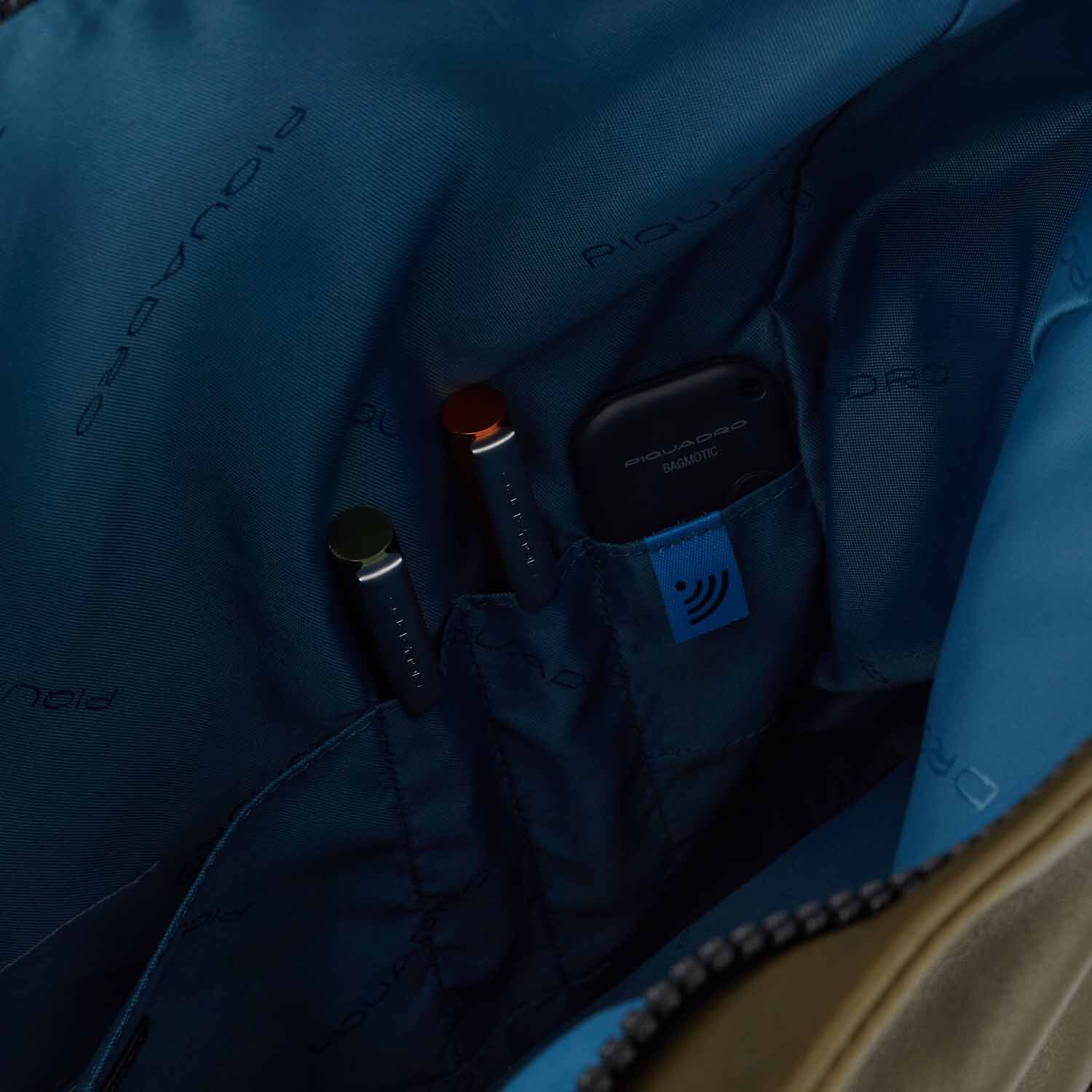 Piquadro Harper Fahrrad Laptopkuriertasche mit iPad®Pro 12,9"-Fach green/dark brown