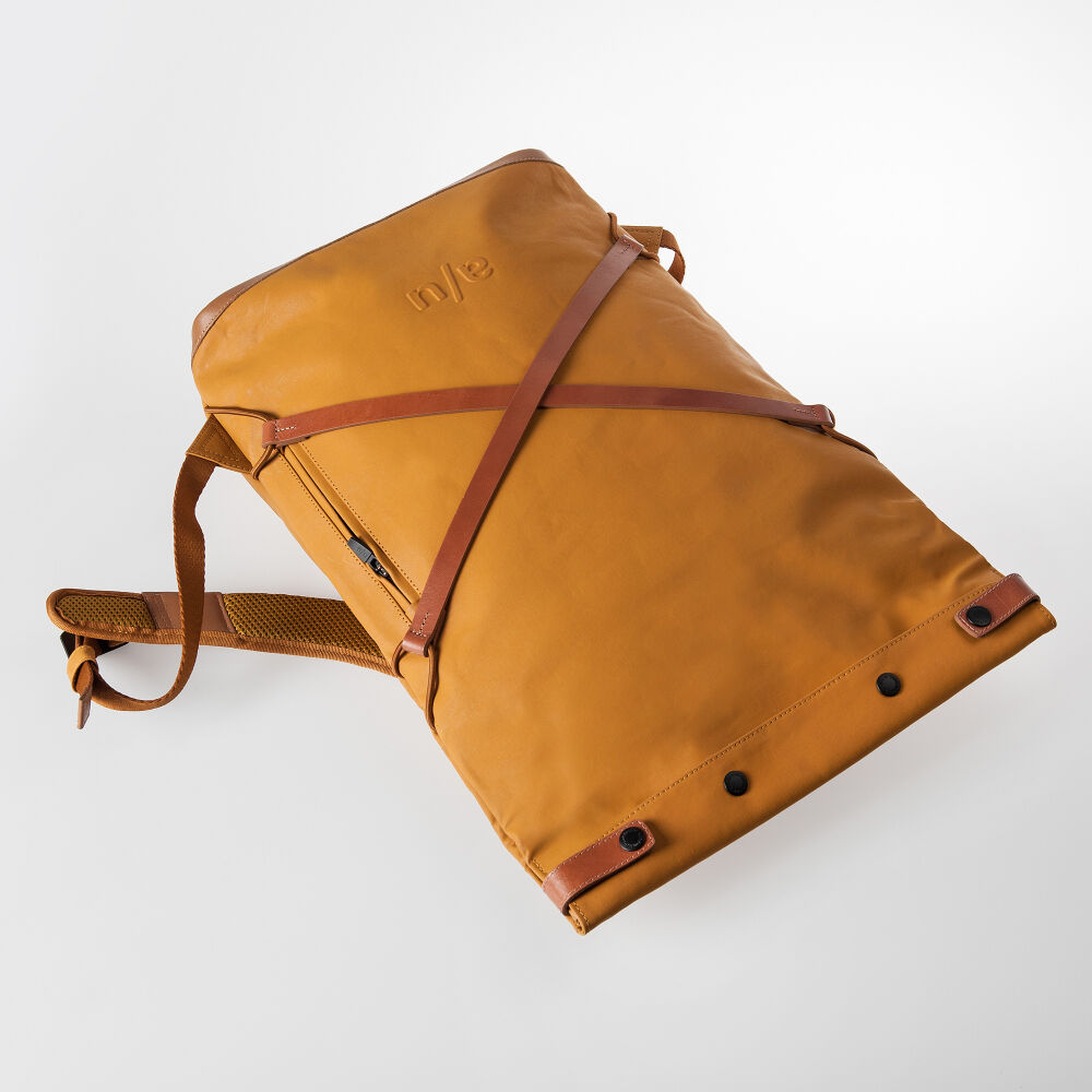 aunts & uncles Japan Osaka Rolltop Rucksack mit 15" Notebookfach butterscotch