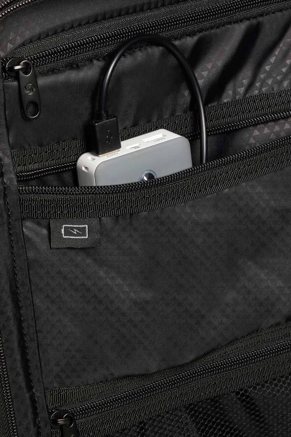 Samsonite Stackd Trolley mit Vortasche, 4 Rollen & erweiterbar + GRATIS HOTELGUTSCHEIN Navy