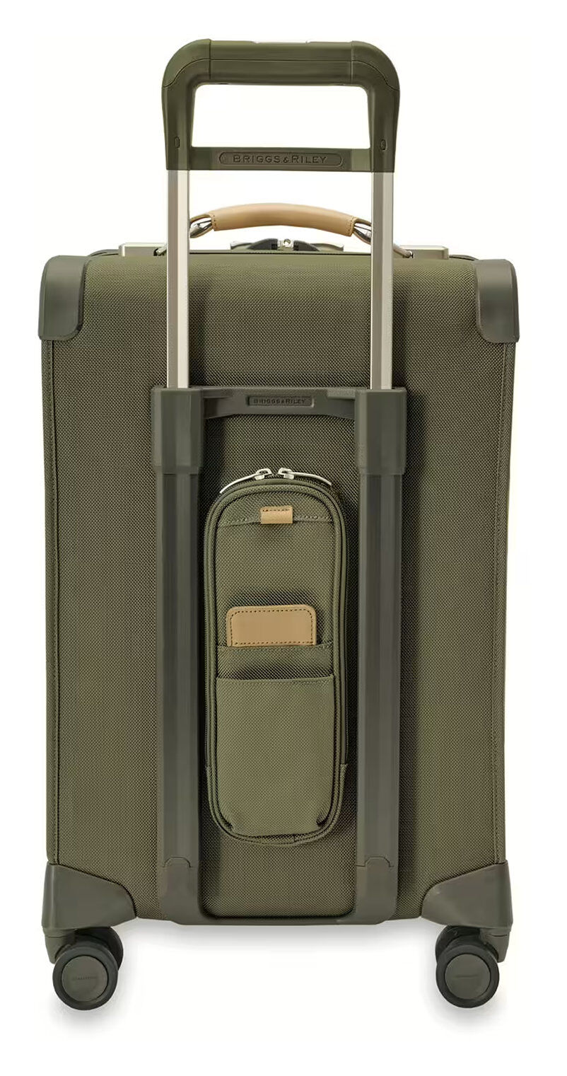 Briggs & Riley Baseline Essential 22