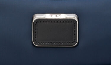 Tumi Alpha Bravo Classified Hüfttasche + GRATIS HOTELGUTSCHEIN Navy Tumi Alpha Bravo Classified Hüfttasche + GRATIS HOTELGUTSCHEIN Navy