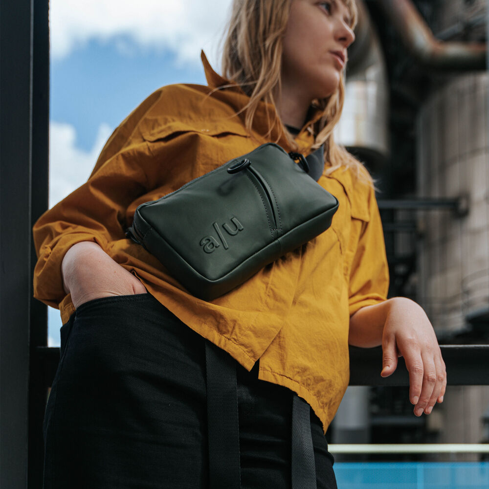 aunts & uncles Japan Nishi Mito Gürteltasche forest night aunts & uncles Japan Nishi Mito Gürteltasche forest night