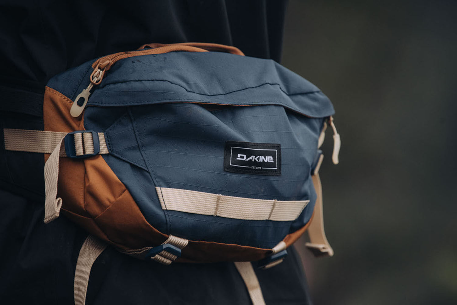 Dakine Hot Laps 5L Bike Waist Bag Fire Mountain