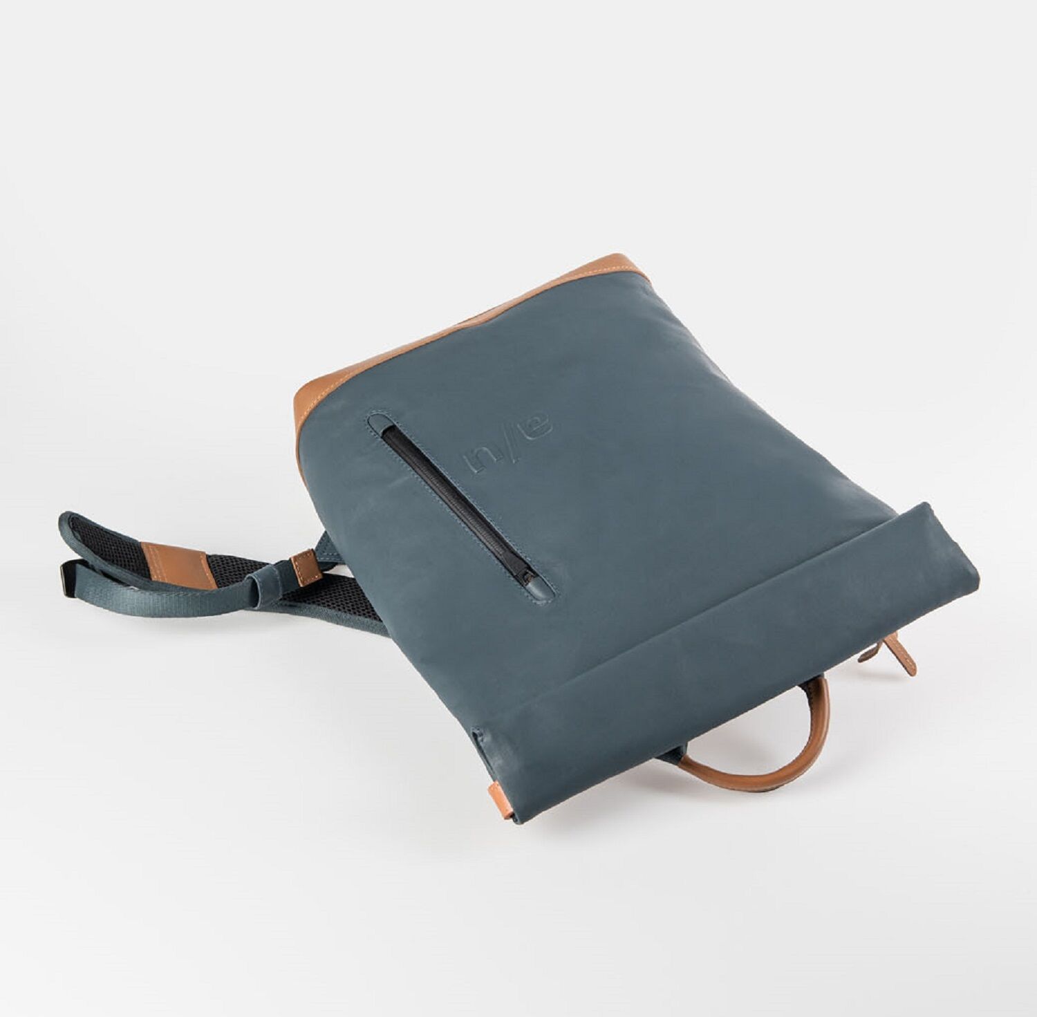 aunts & uncles Japan Wakayama Rolltop Rucksack mit 13" Notebookfach cosmic void