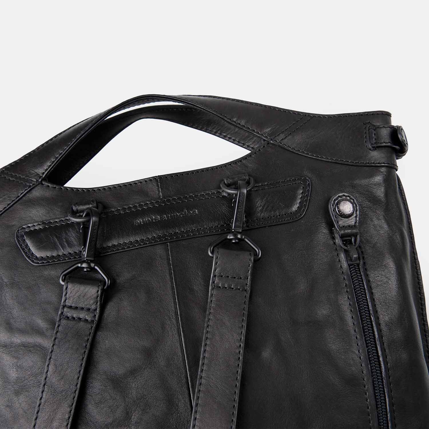 aunts & uncles Grandma's Luxury Club Mrs. Cronut Multifunktional: Rucksack/Schultertasche black smoke aunts & uncles Grandma's Luxury Club Mrs. Cronut Multifunktional: Rucksack/Schultertasche black smoke