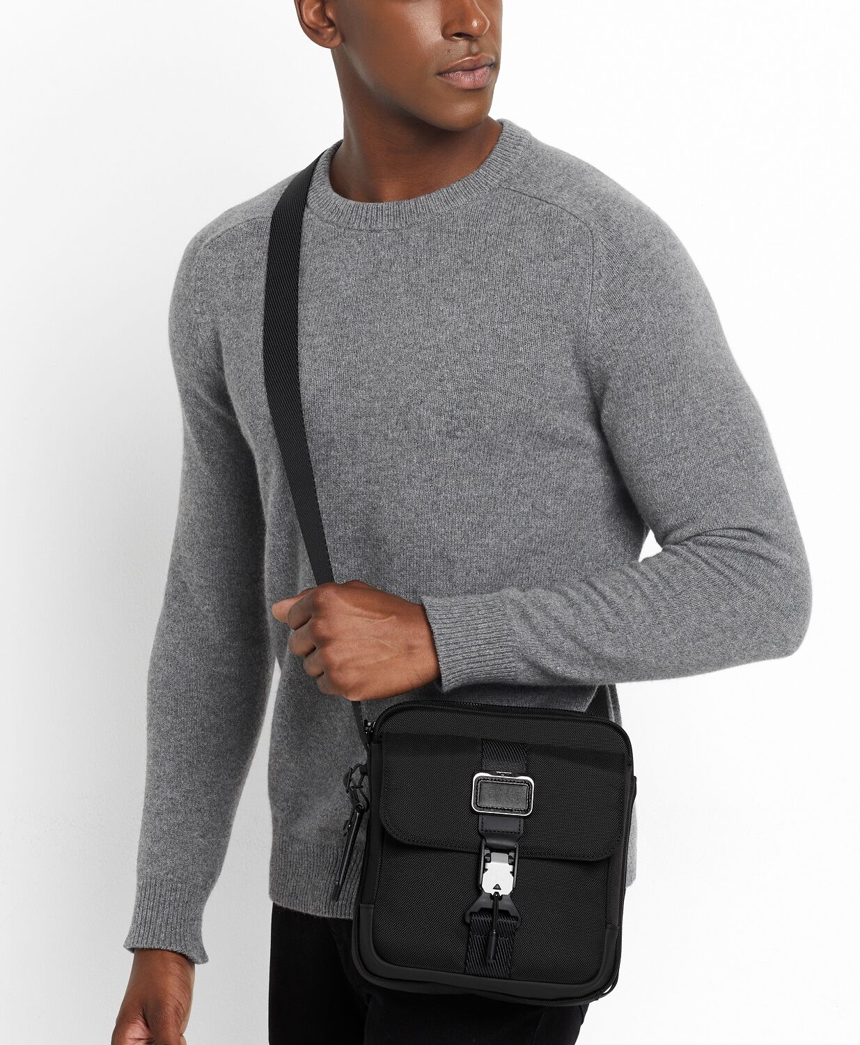 Tumi Alpha Bravo Junior Umhängetasche Black