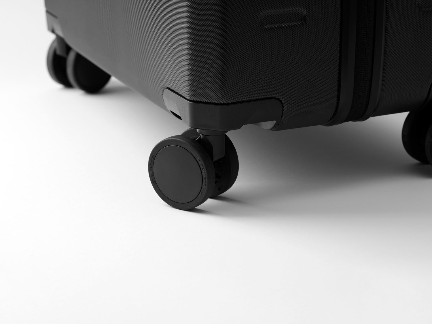 D_b_ Ramverk Check-in Luggage Medium Green Ray D_b_ Ramverk Check-in Luggage Medium Green Ray