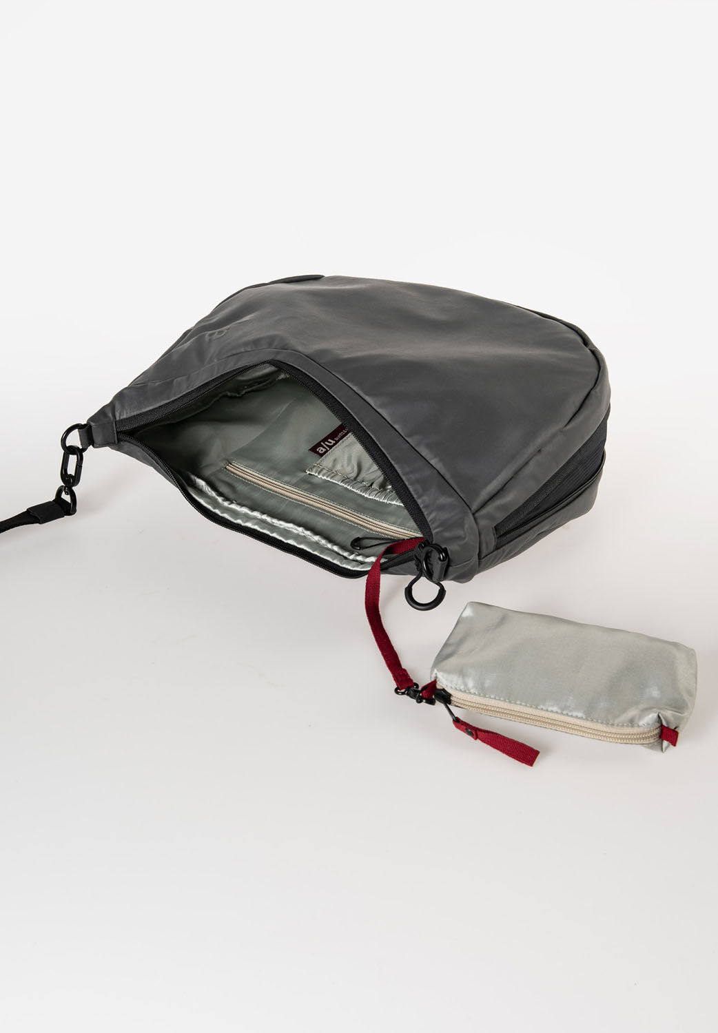 aunts & uncles Japan RE Koyoshi Umhängetasche volcanic ash