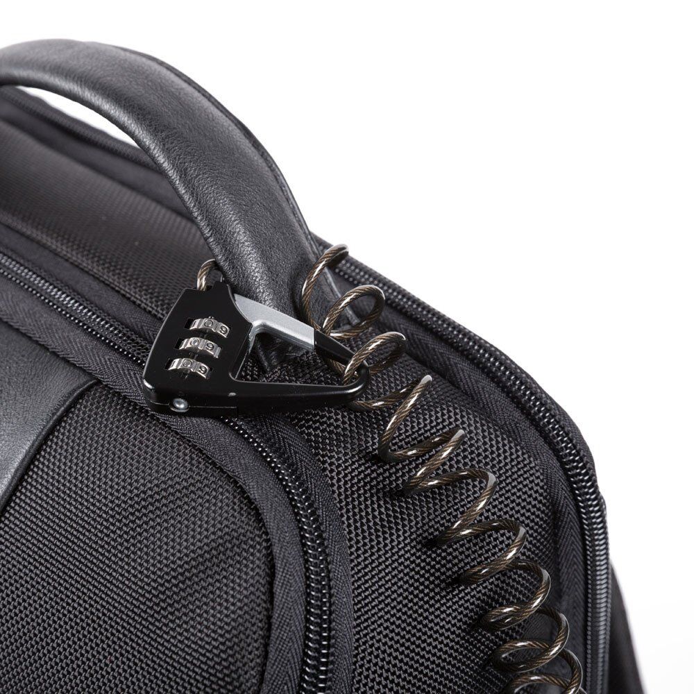 Piquadro Brief 2 Laptoprucksack 15,6" aus rezykliertem Stoff mit iPad Schwarz