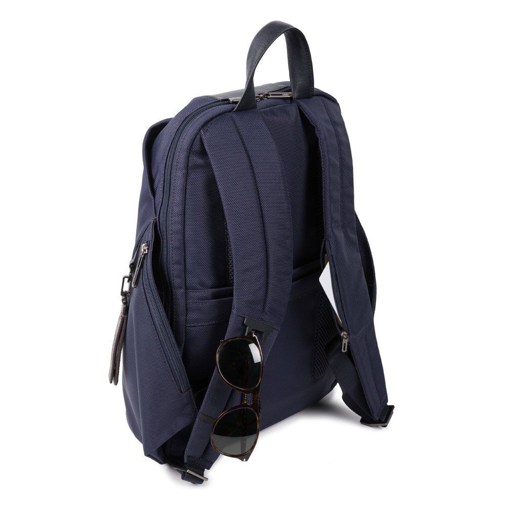 Piquadro Brief 2 Laptoprucksack 14" aus rezykliertem Stoff mit iPad®-Fa Blau Piquadro Brief 2 Laptoprucksack 14" aus rezykliertem Stoff mit iPad®-Fa Blau