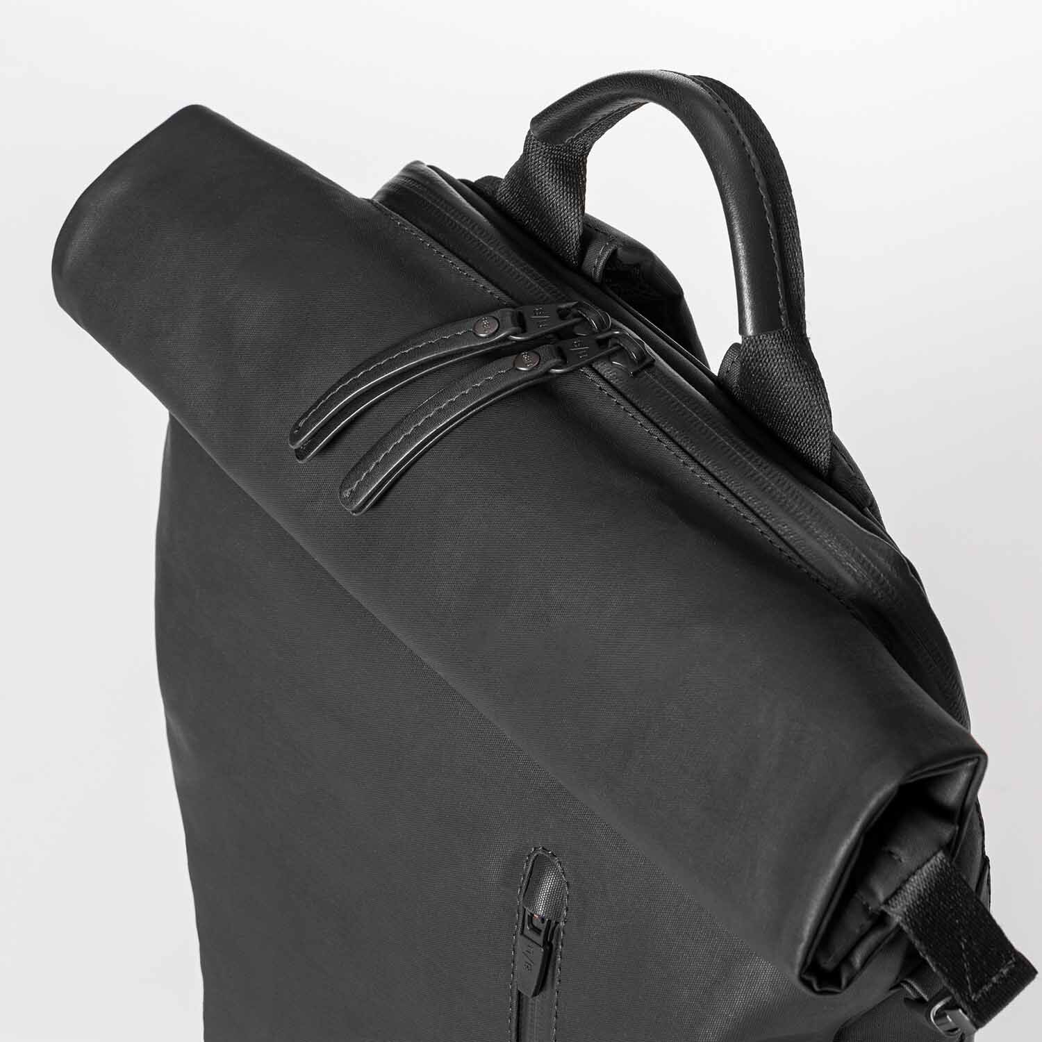 aunts & uncles Japan Tokio Rolltop Rucksack mit 13" Notebookfach black