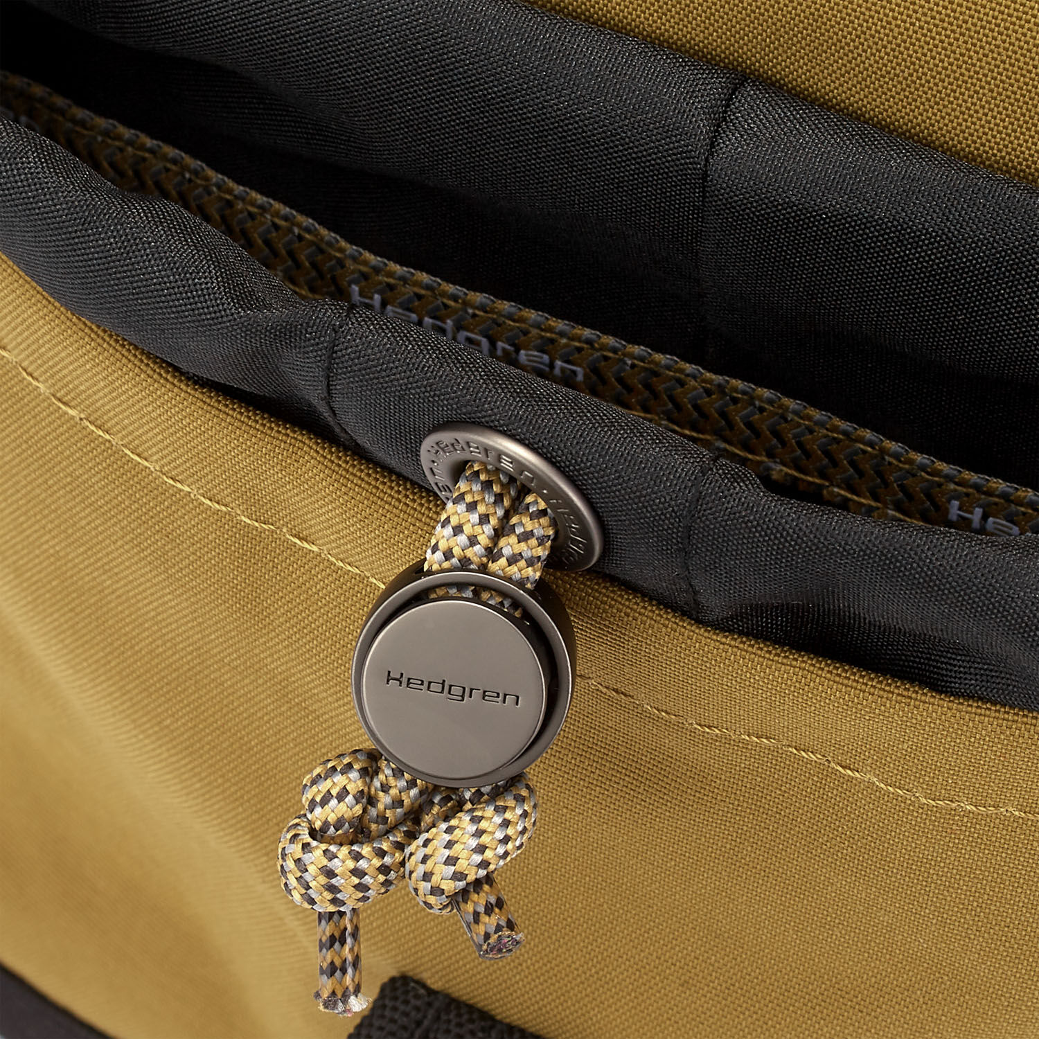 Hedgren Great American Heritage QUEST Vertical Crossover 10" RFID Mustard Olive Hedgren Great American Heritage QUEST Vertical Crossover 10" RFID Mustard Olive