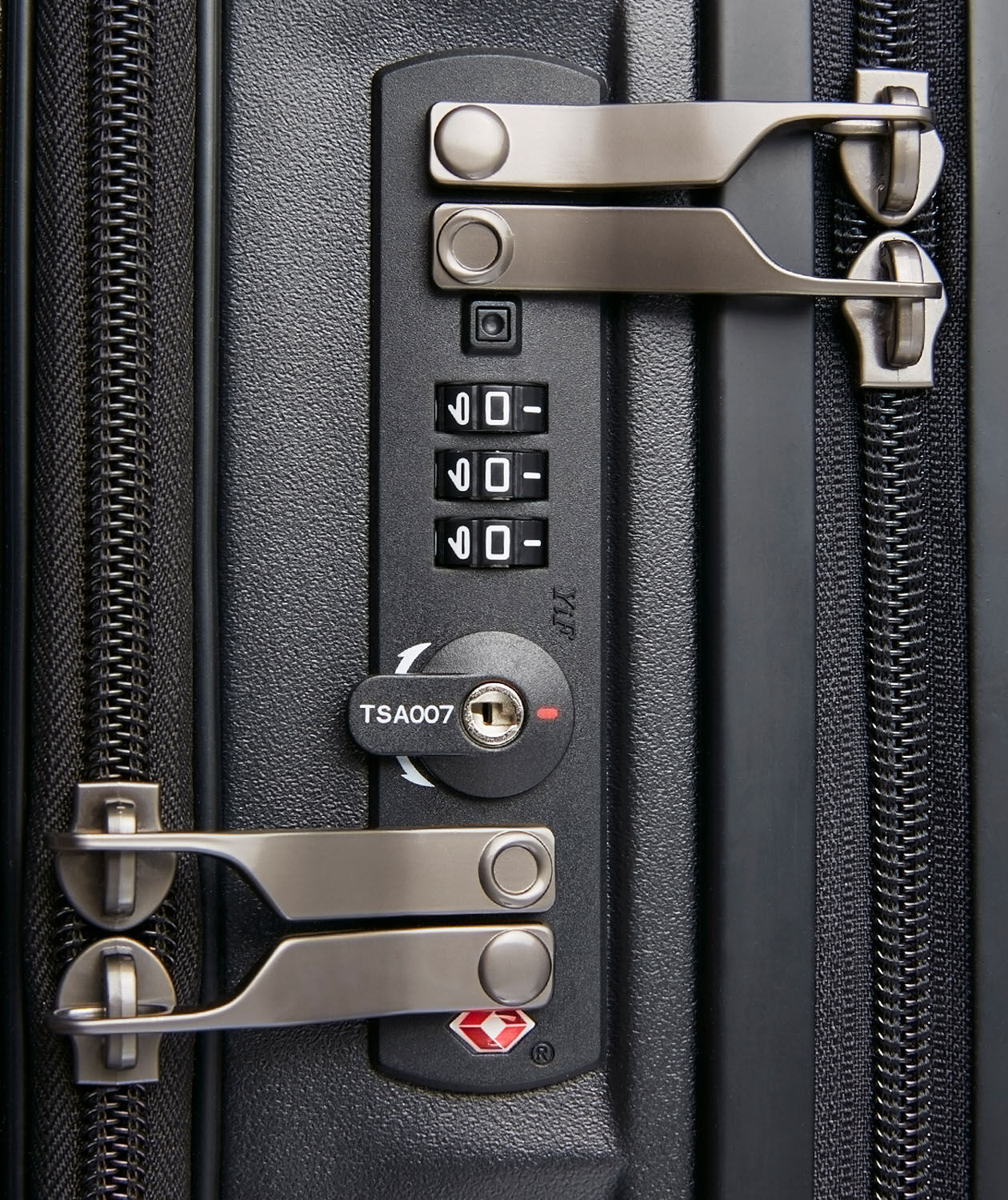 ECHOLAC Celestra FA PilotPro Business Trolley 4-Rollen Black ECHOLAC Celestra FA PilotPro Business Trolley 4-Rollen Black