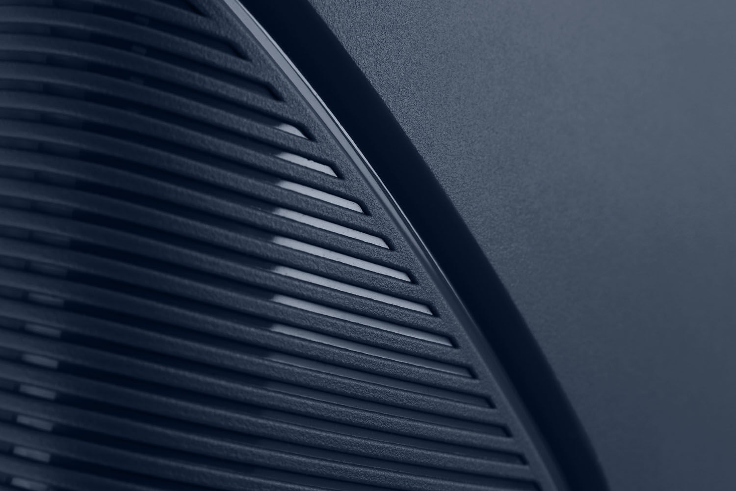 IMPACKT IP1 Koffer M, 4-Rollen Glacier blue