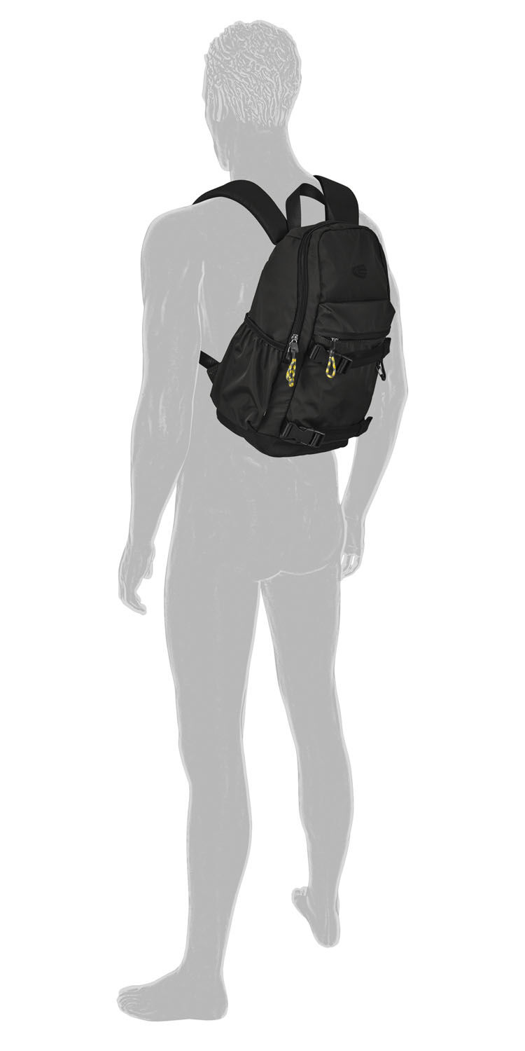 Camel Active Terra Backpack M aus recyceltem Nylon 4223 Schwarz