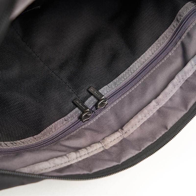 Hedgren Link Yoke Crossover 13" Hedgren Link Yoke Crossover 13"