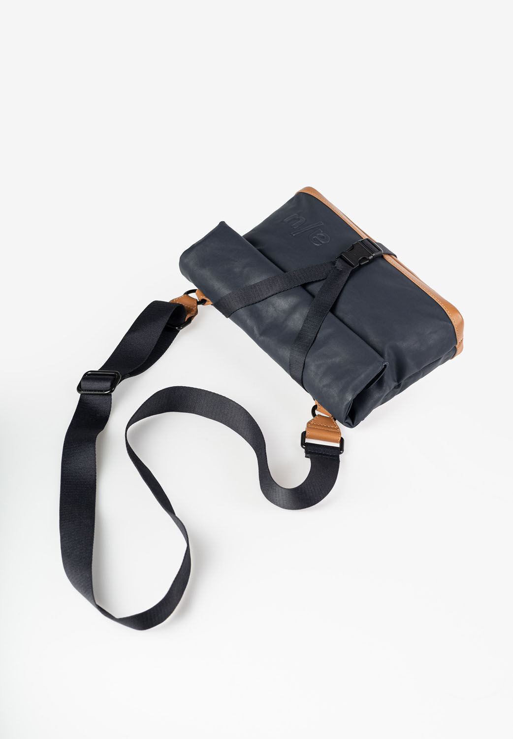 aunts & uncles Japan Yao Rolltop-Umhängetasche night blue